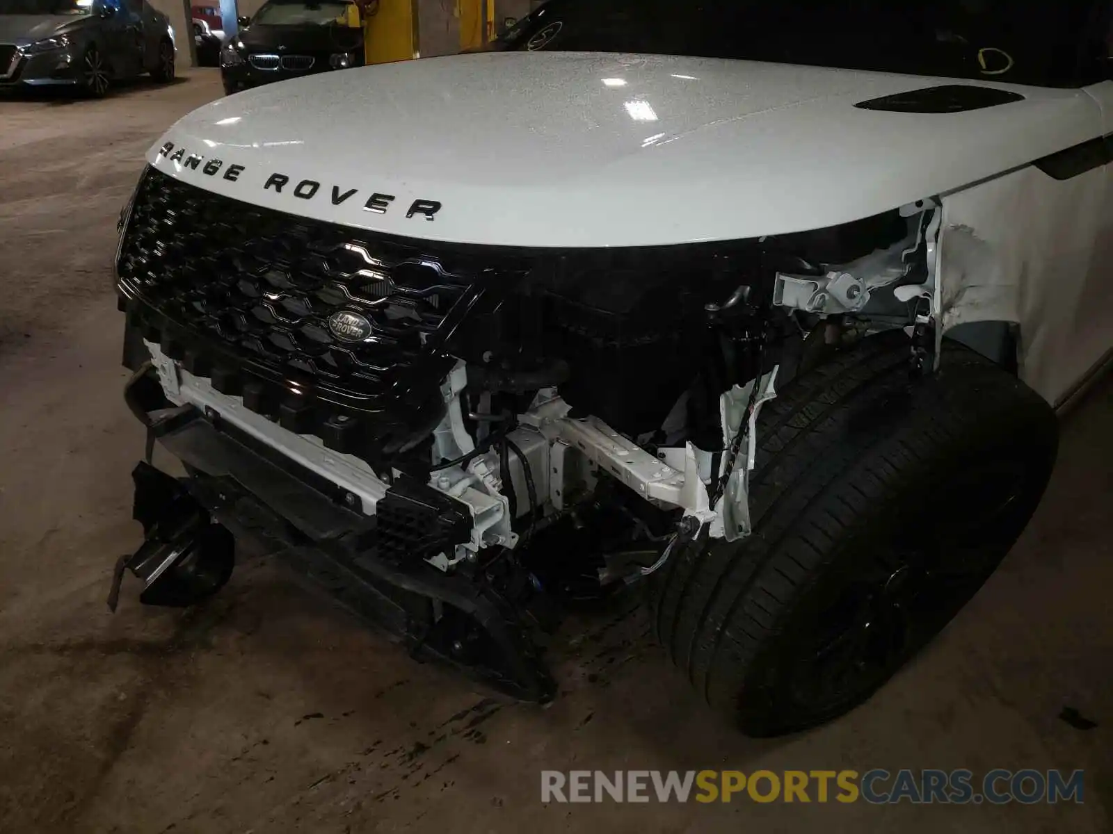 9 Фотография поврежденного автомобиля SALYL2EX5KA795371 LAND ROVER RANGEROVER 2019