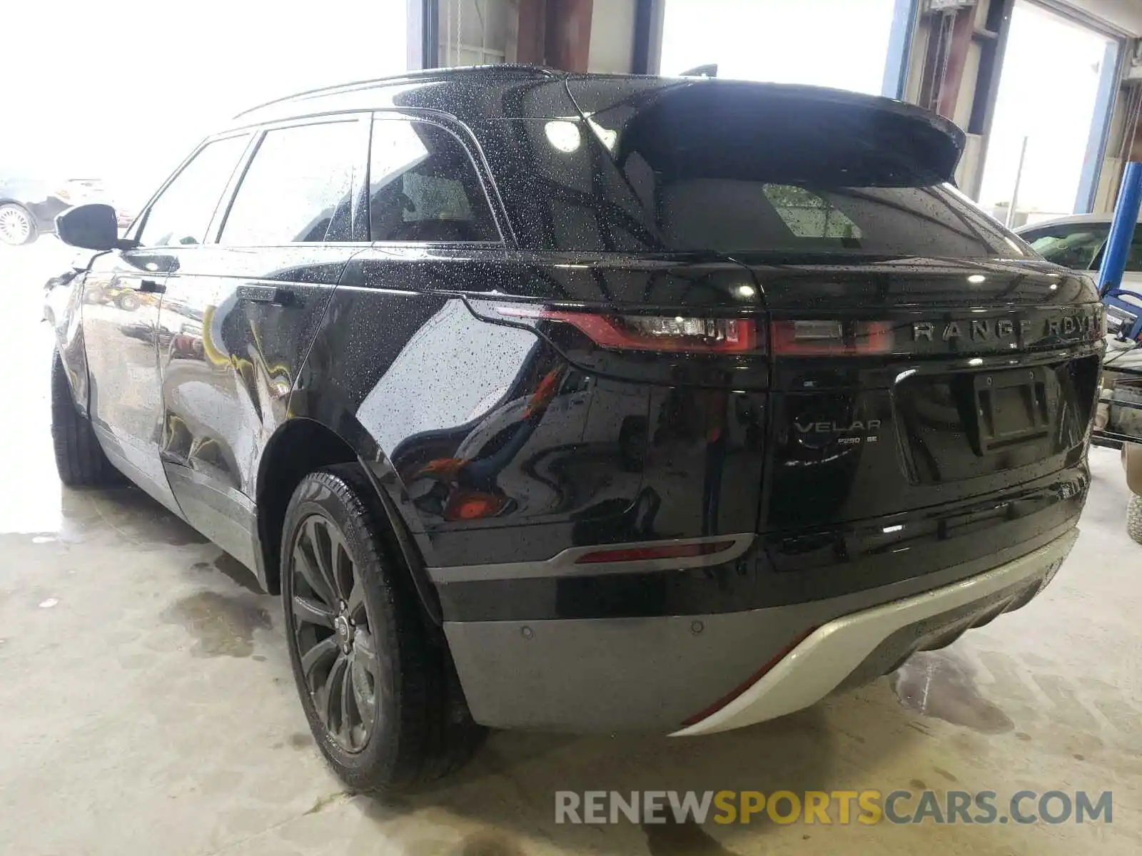 3 Photograph of a damaged car SALYL2EX6KA203380 LAND ROVER RANGEROVER 2019