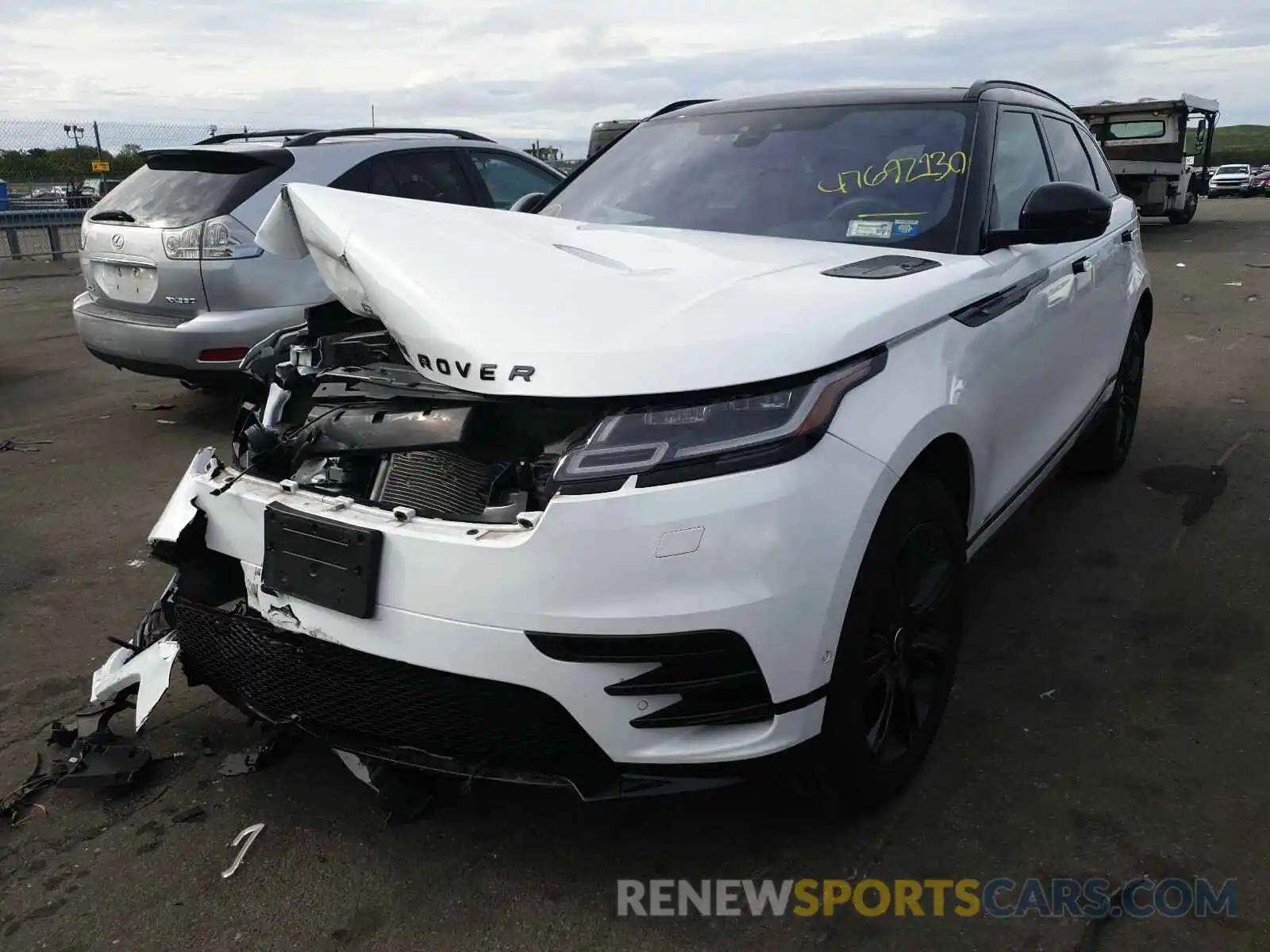 2 Фотография поврежденного автомобиля SALYL2EX7KA205428 LAND ROVER RANGEROVER 2019