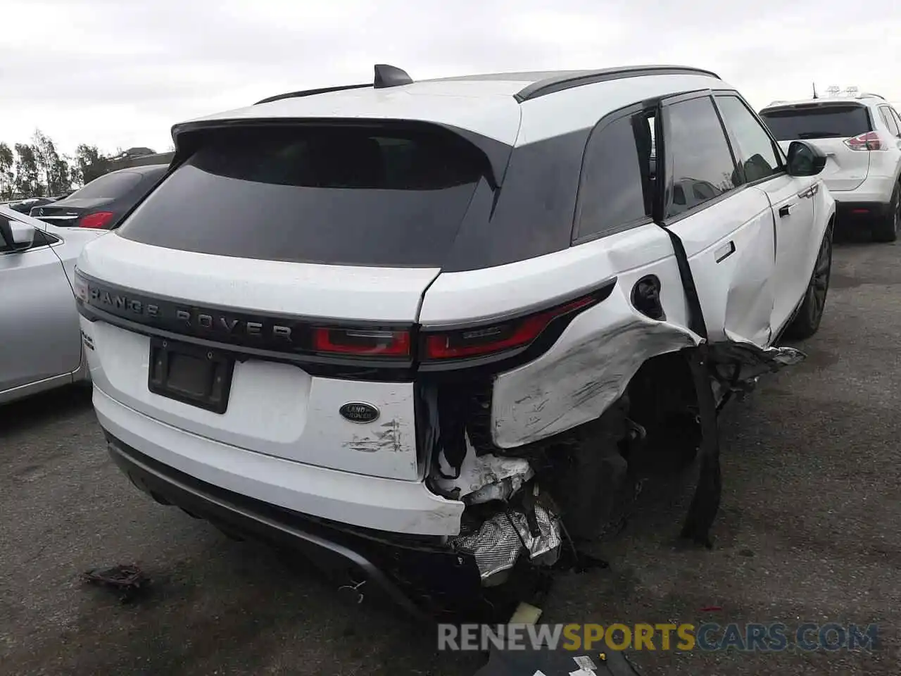 4 Photograph of a damaged car SALYL2EXXKA203463 LAND ROVER RANGEROVER 2019