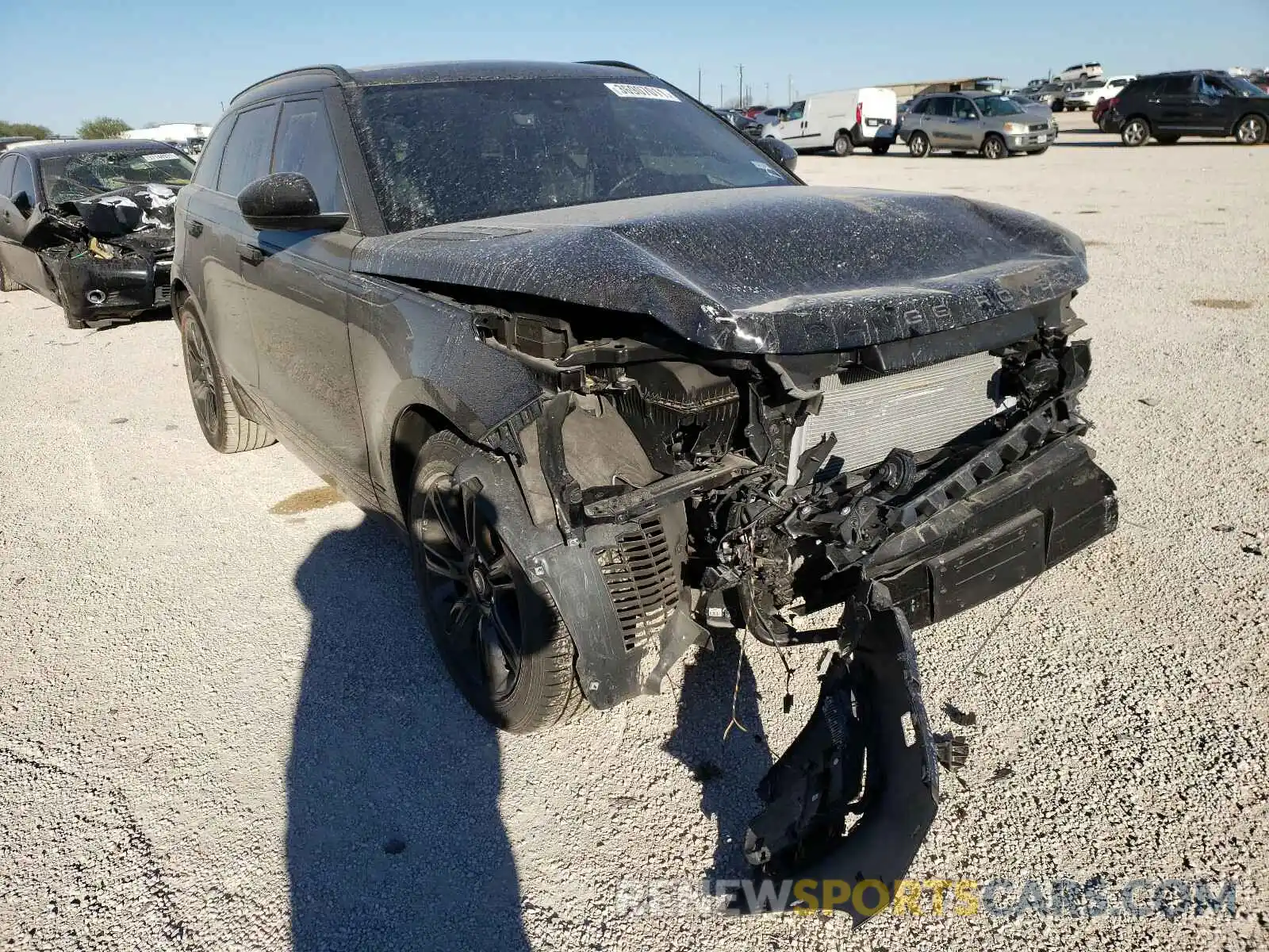 1 Photograph of a damaged car SALYL2FV1KA210203 LAND ROVER RANGEROVER 2019