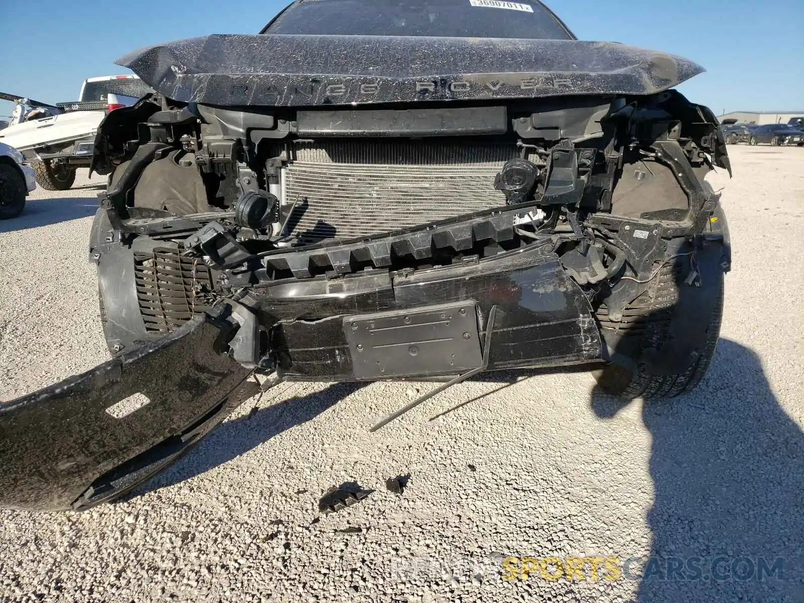 9 Фотография поврежденного автомобиля SALYL2FV1KA210203 LAND ROVER RANGEROVER 2019