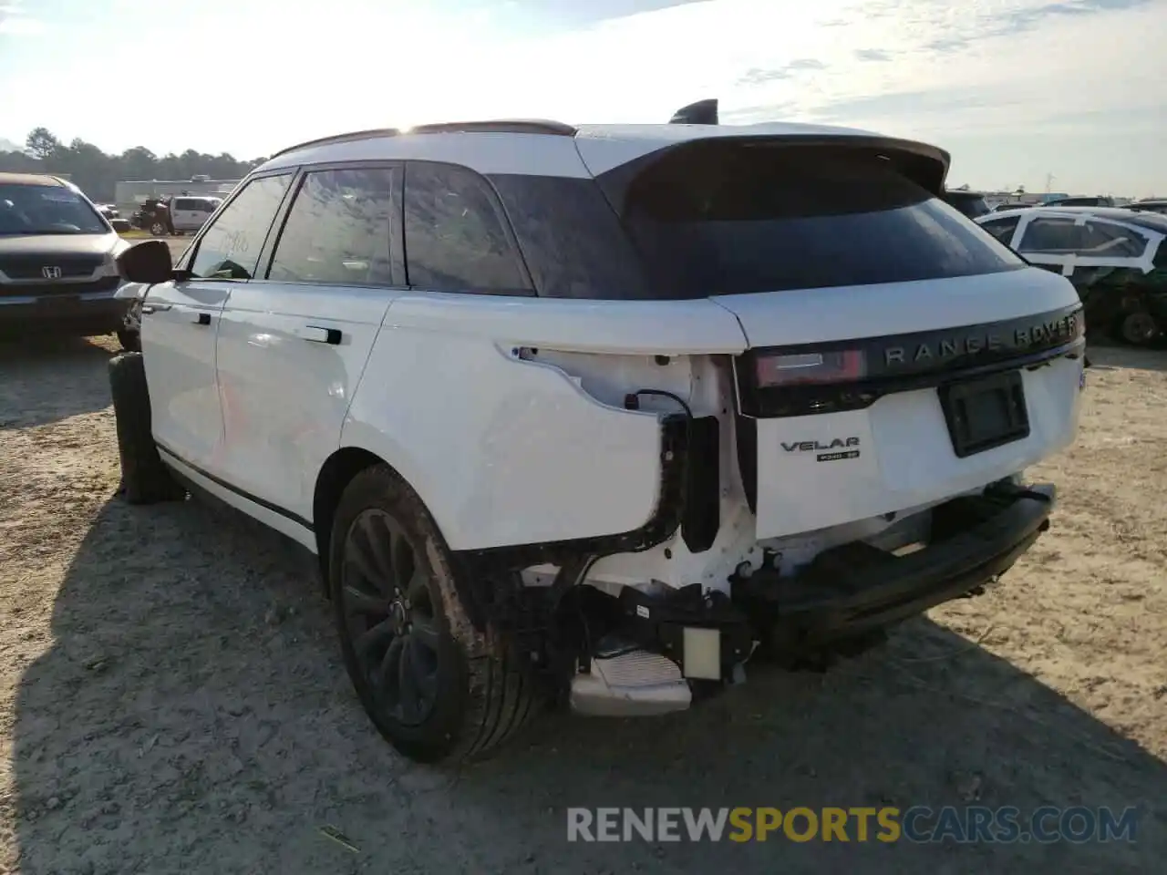 3 Фотография поврежденного автомобиля SALYL2FV5KA225366 LAND ROVER RANGEROVER 2019