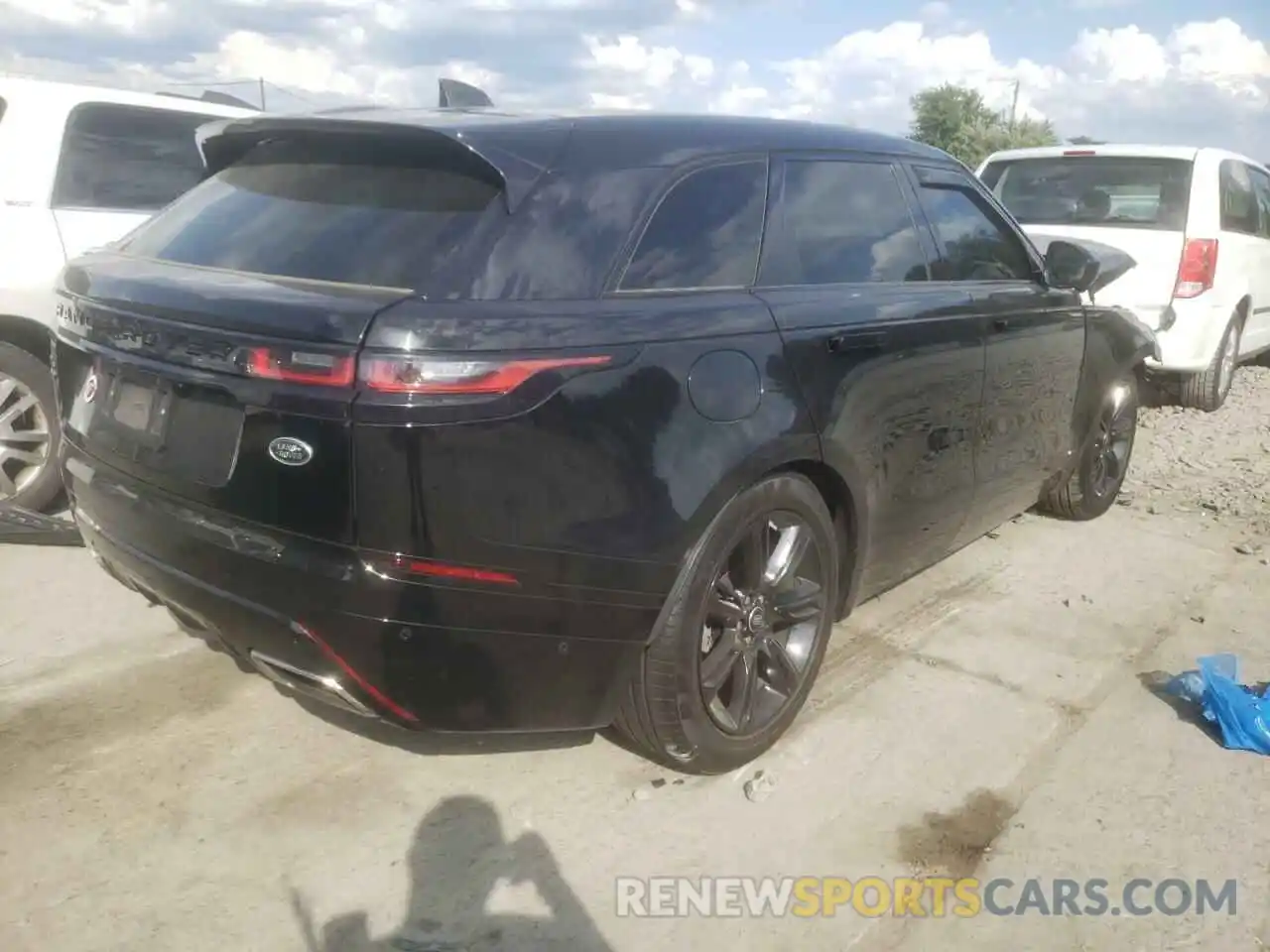 4 Photograph of a damaged car SALYL2FV6KA226686 LAND ROVER RANGEROVER 2019