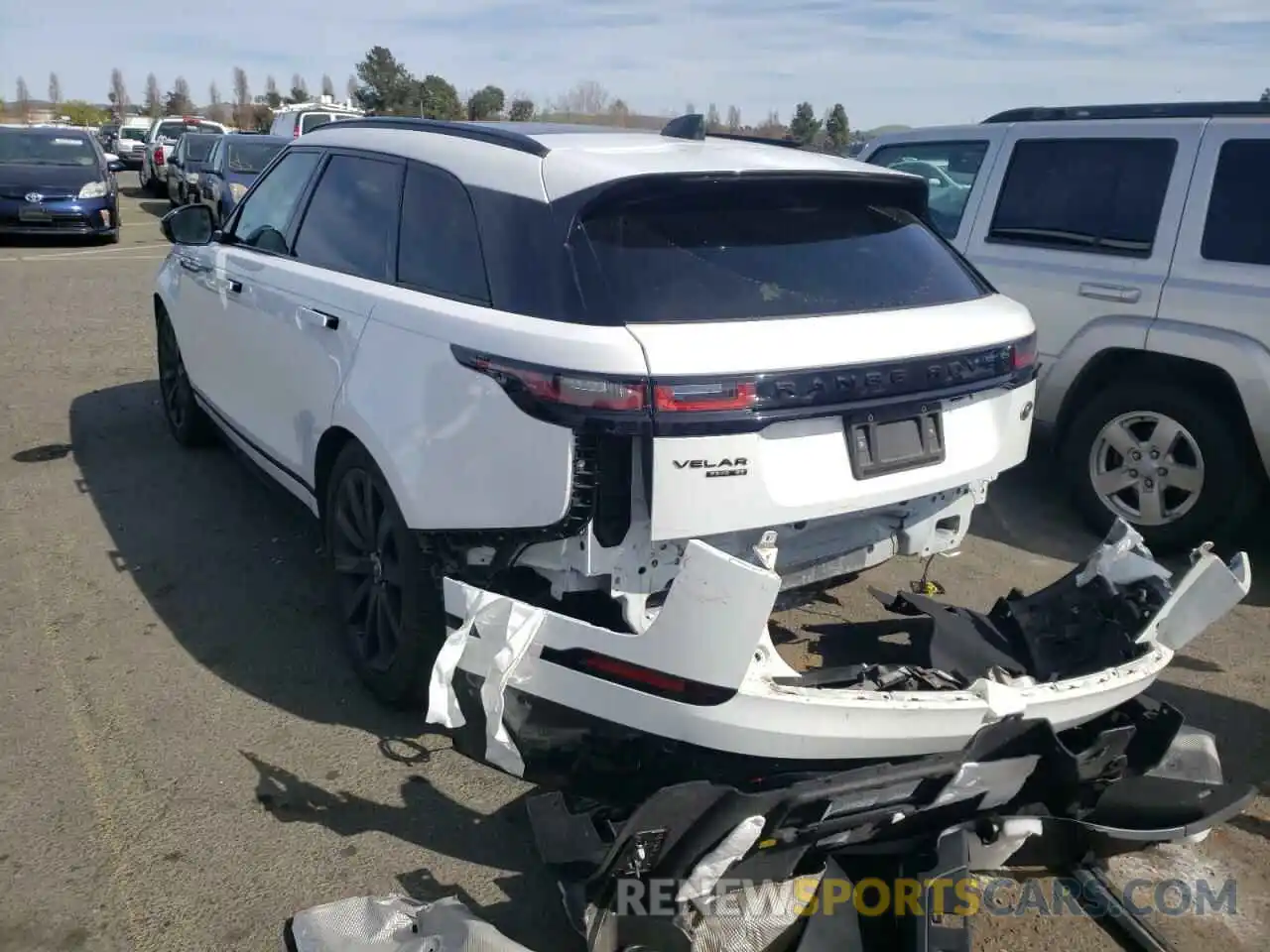 3 Фотография поврежденного автомобиля SALYL2FV9KA219103 LAND ROVER RANGEROVER 2019