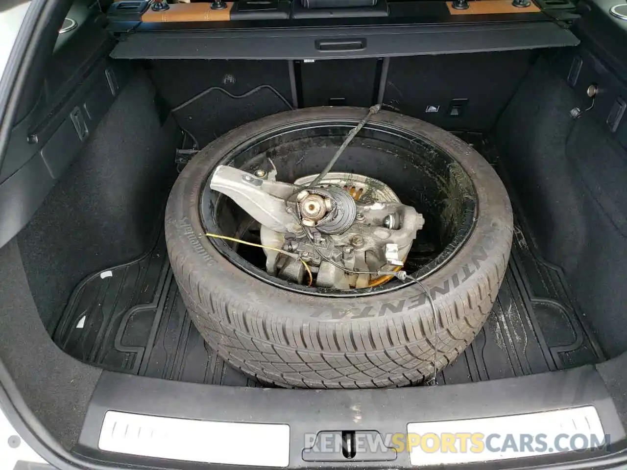 9 Photograph of a damaged car SALYM2EV2KA226232 LAND ROVER RANGEROVER 2019