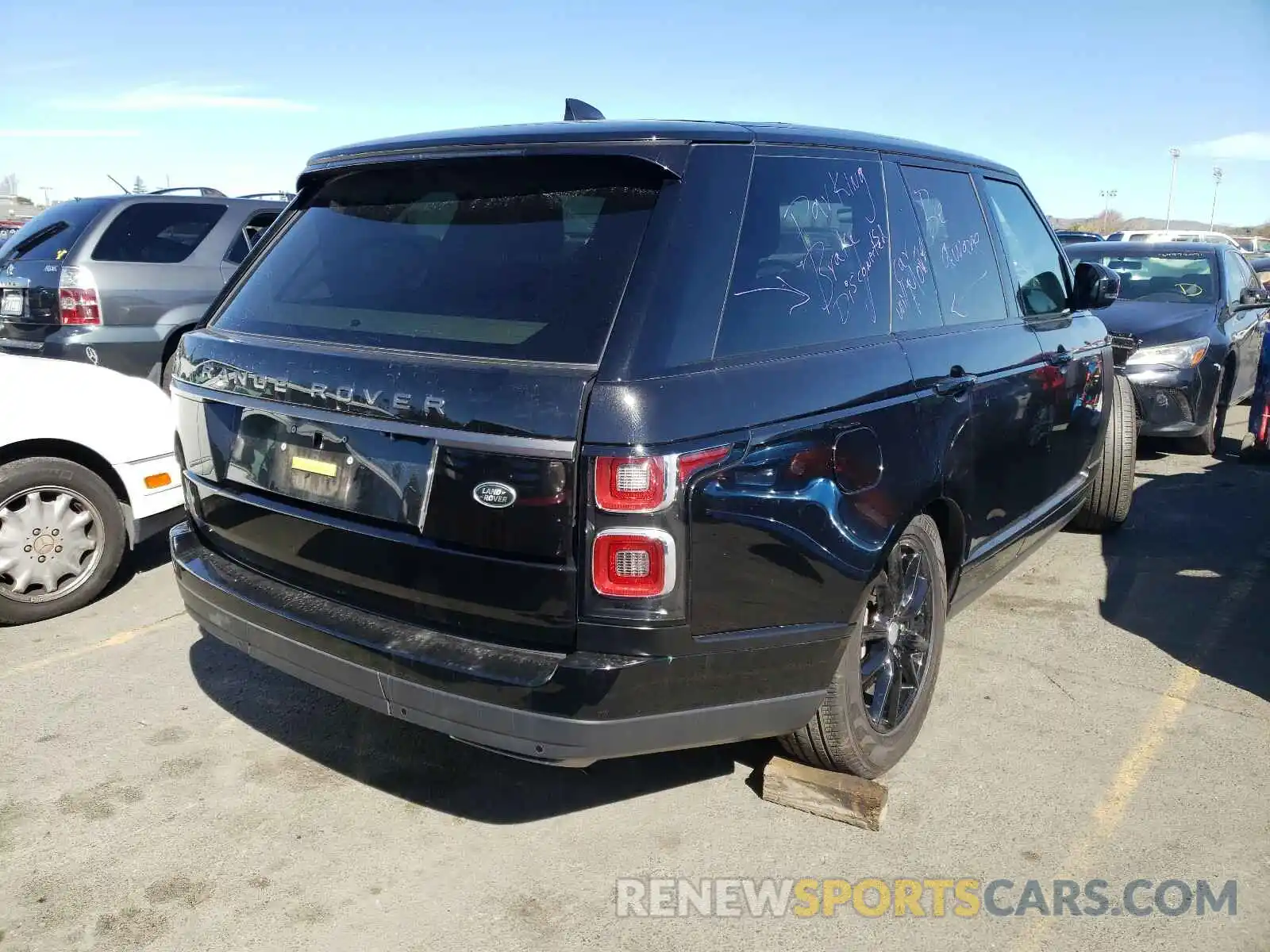 4 Photograph of a damaged car SALGR2SU6LA599140 LAND ROVER RANGEROVER 2020