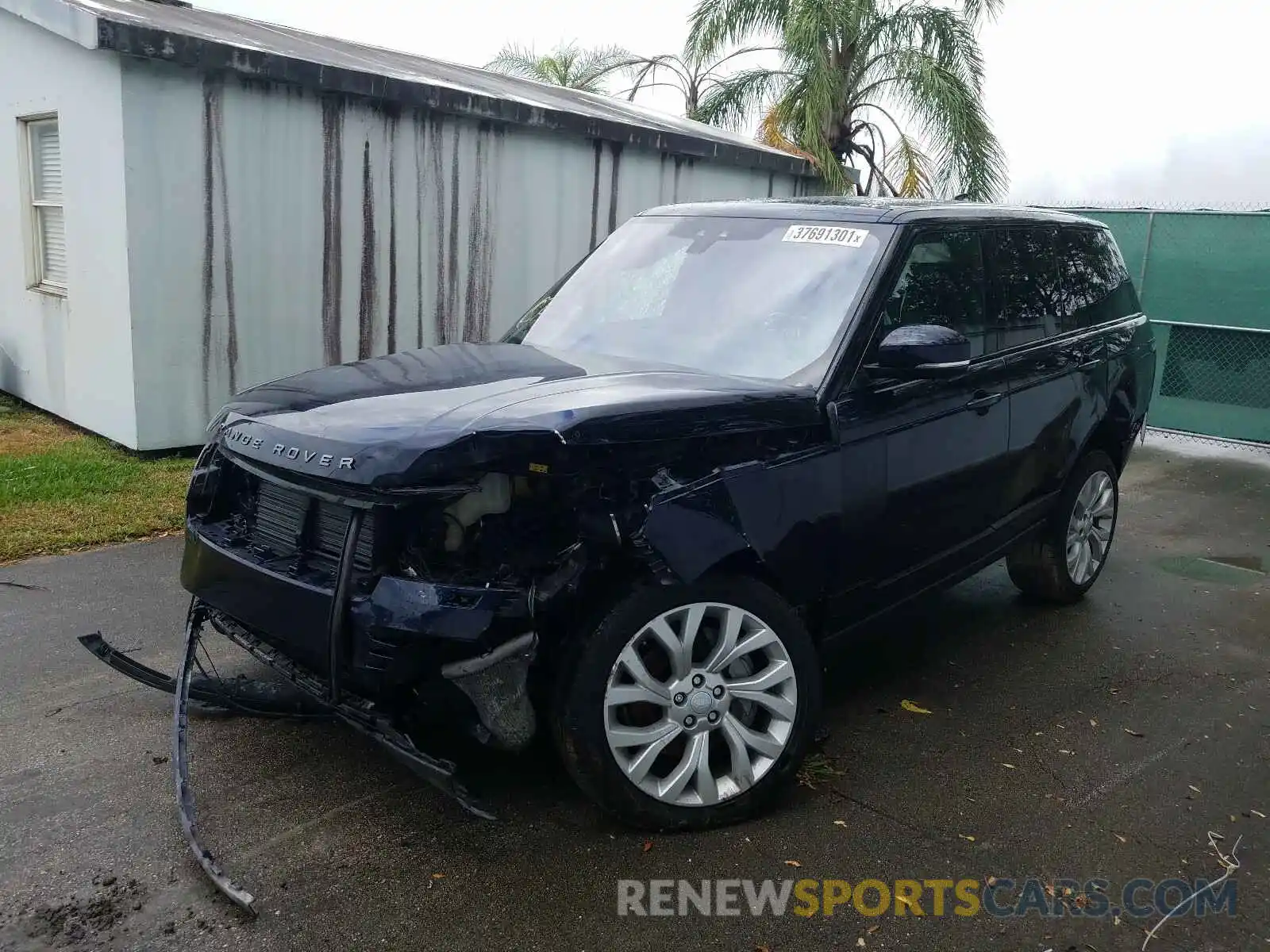 2 Photograph of a damaged car SALGR2SU7LA571427 LAND ROVER RANGEROVER 2020