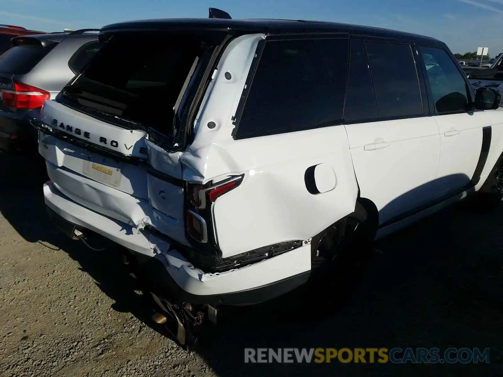 9 Photograph of a damaged car SALGS2RU0LA406961 LAND ROVER RANGEROVER 2020