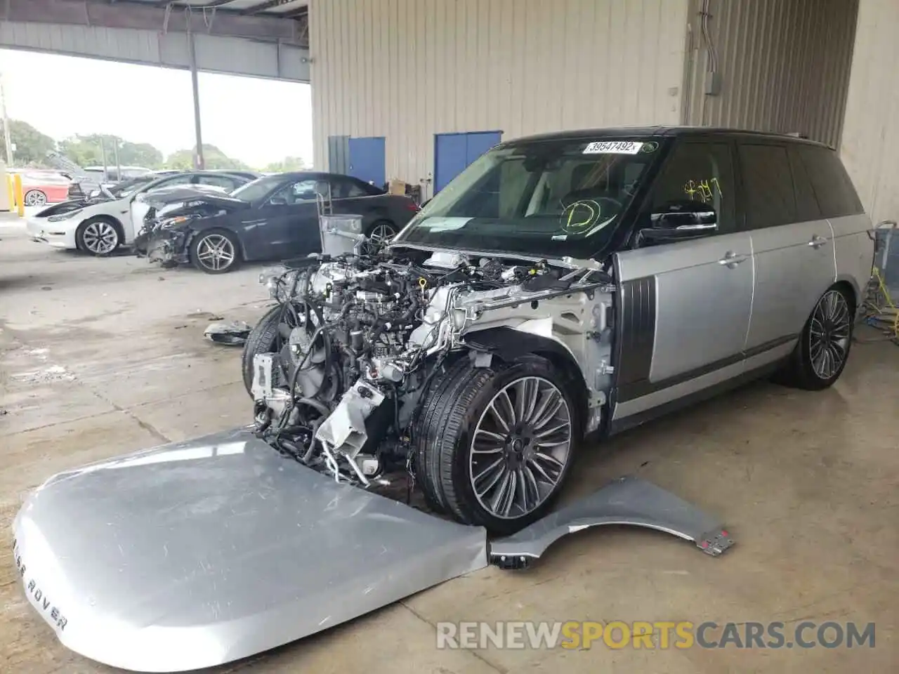 2 Photograph of a damaged car SALGS2RU0LA591884 LAND ROVER RANGEROVER 2020