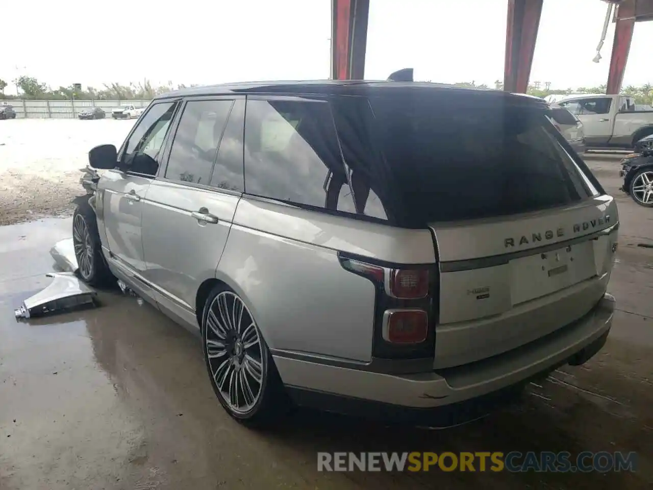 3 Photograph of a damaged car SALGS2RU0LA591884 LAND ROVER RANGEROVER 2020