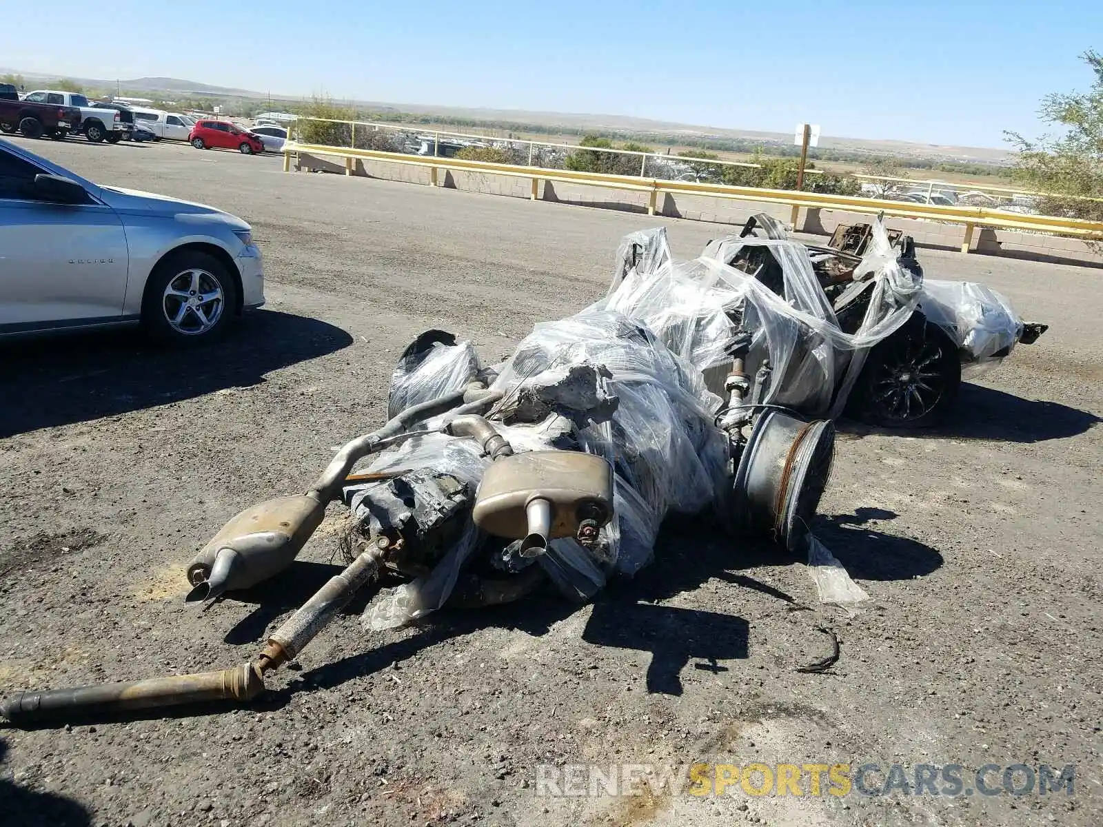 4 Photograph of a damaged car SALGS2RU3LA576487 LAND ROVER RANGEROVER 2020