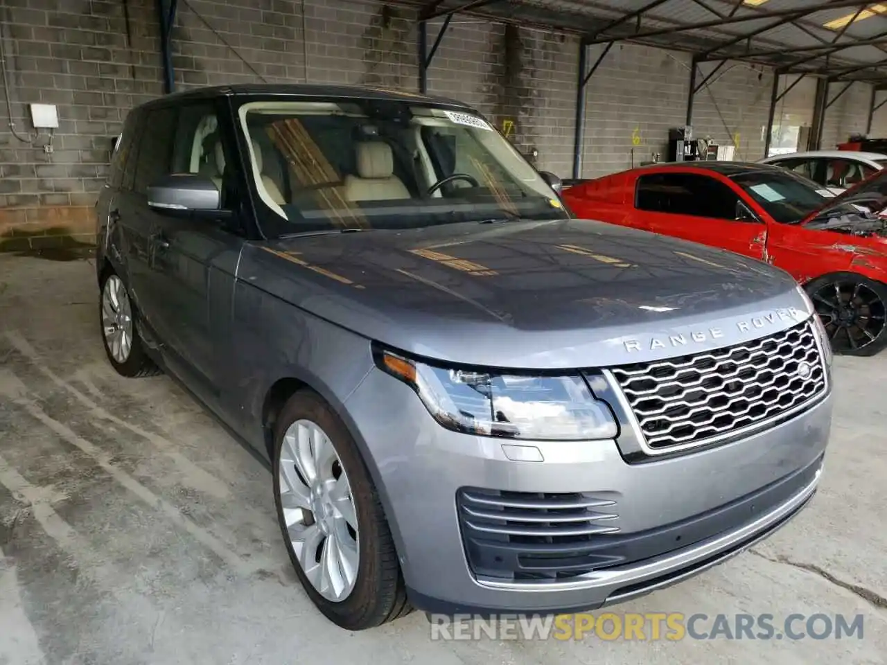 1 Photograph of a damaged car SALGS2RU4LA412827 LAND ROVER RANGEROVER 2020