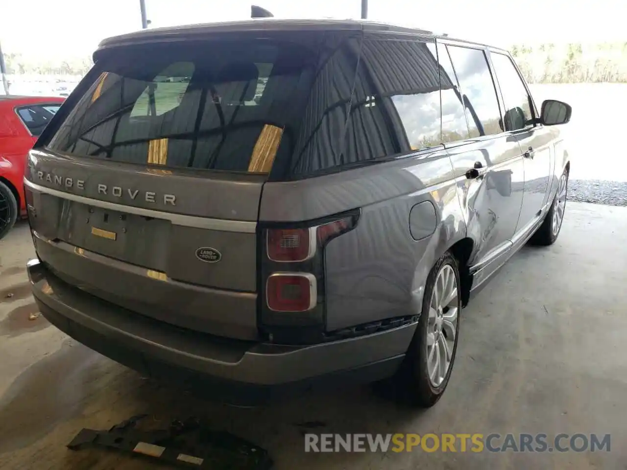 4 Photograph of a damaged car SALGS2RU4LA412827 LAND ROVER RANGEROVER 2020