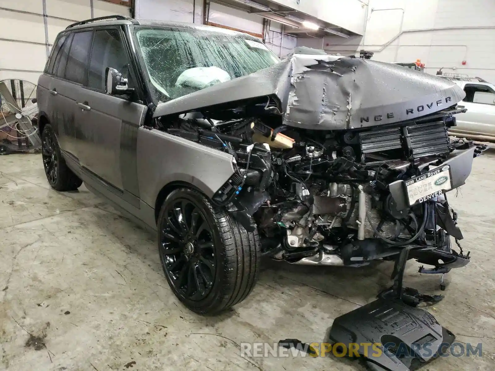 1 Photograph of a damaged car SALGS2RU6LA589203 LAND ROVER RANGEROVER 2020