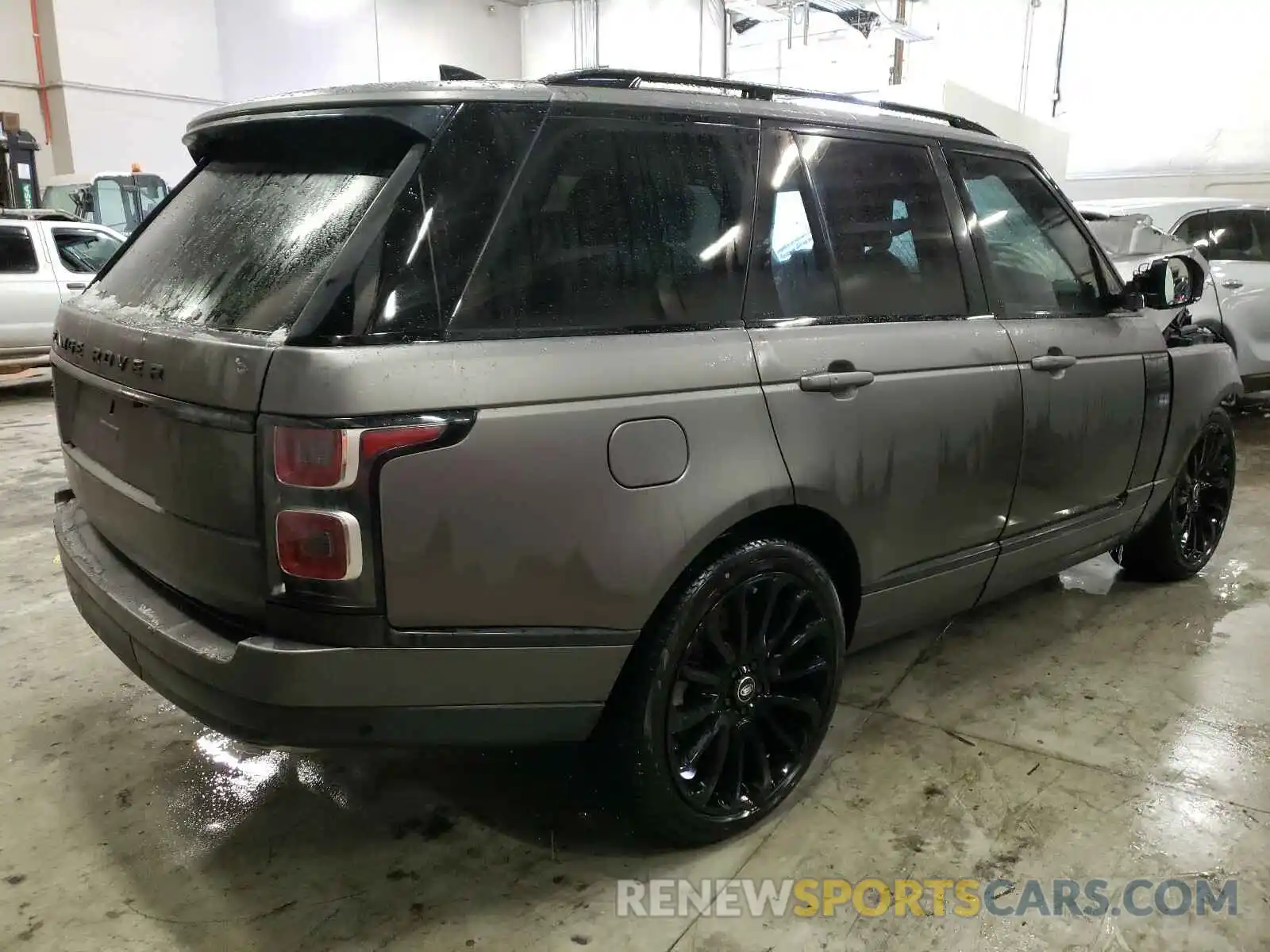 4 Photograph of a damaged car SALGS2RU6LA589203 LAND ROVER RANGEROVER 2020