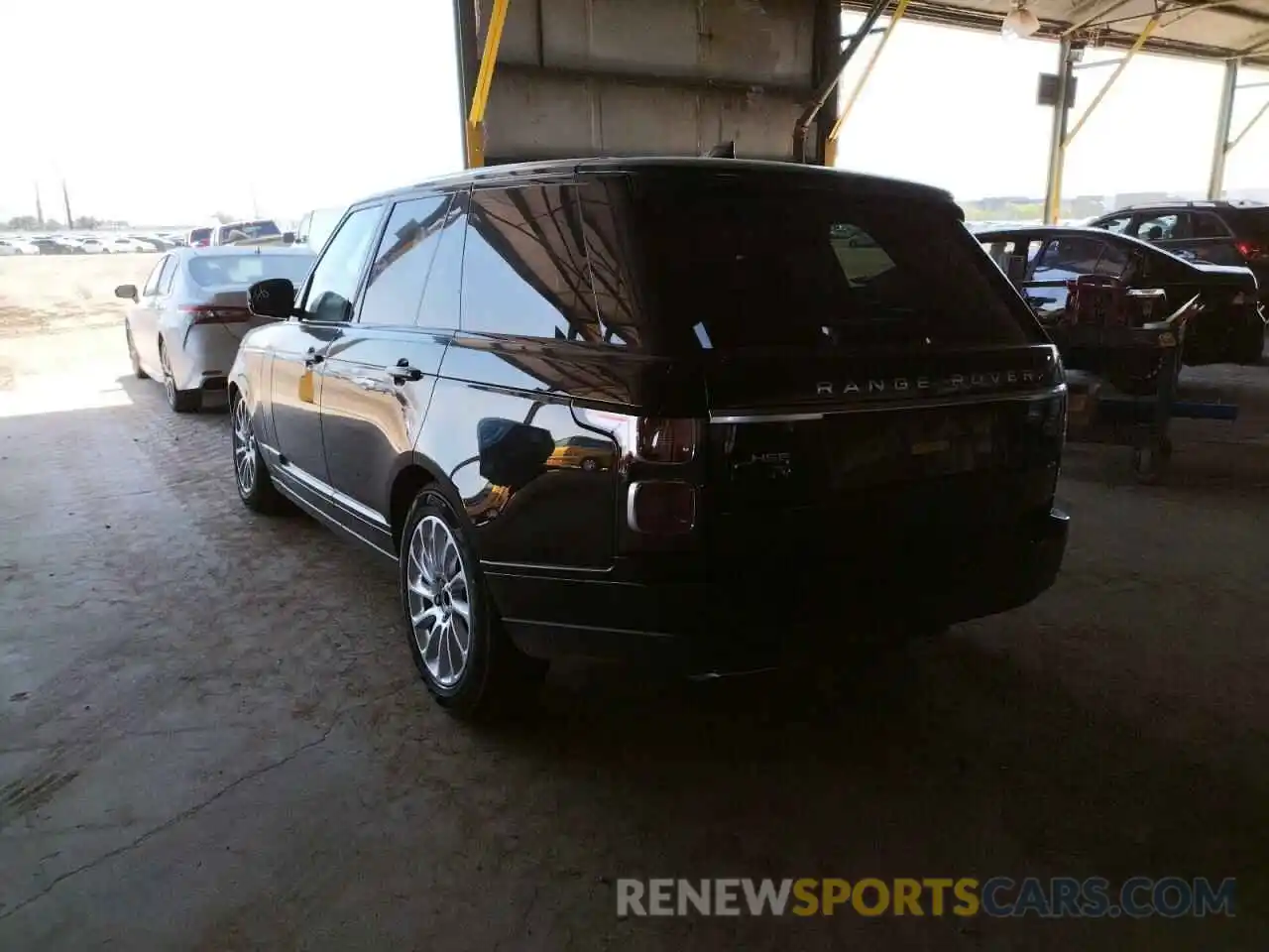 3 Photograph of a damaged car SALGS2RU7LA573012 LAND ROVER RANGEROVER 2020