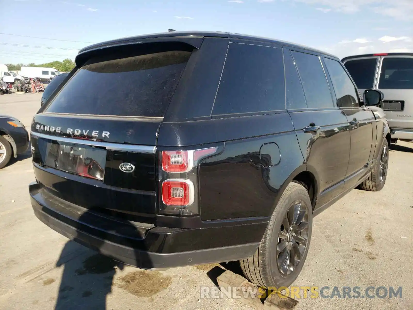 4 Photograph of a damaged car SALGS2RU8LA581409 LAND ROVER RANGEROVER 2020