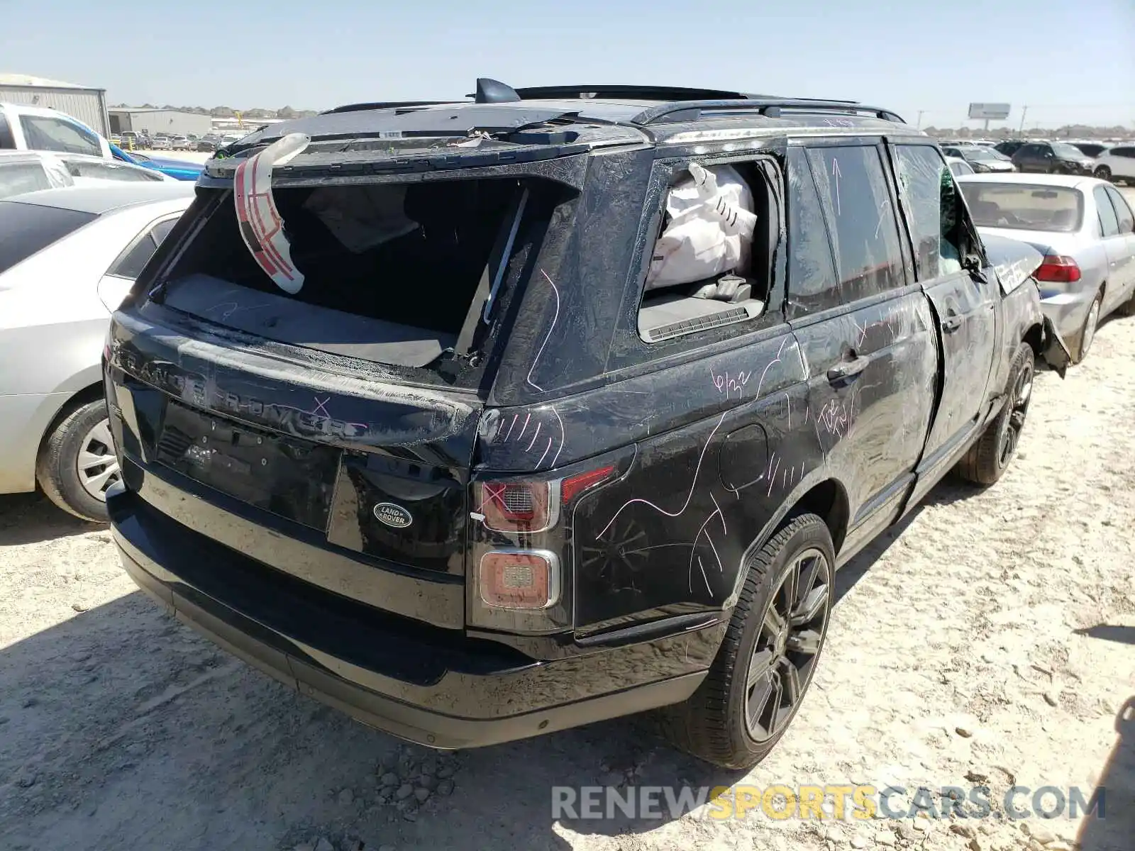 4 Photograph of a damaged car SALGS2RU8LA592748 LAND ROVER RANGEROVER 2020