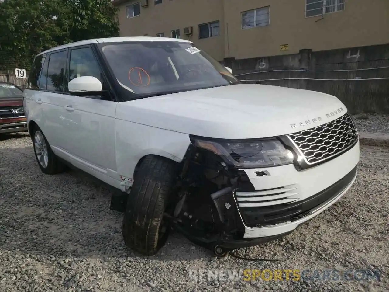 1 Фотография поврежденного автомобиля SALGS2RU9LA581001 LAND ROVER RANGEROVER 2020