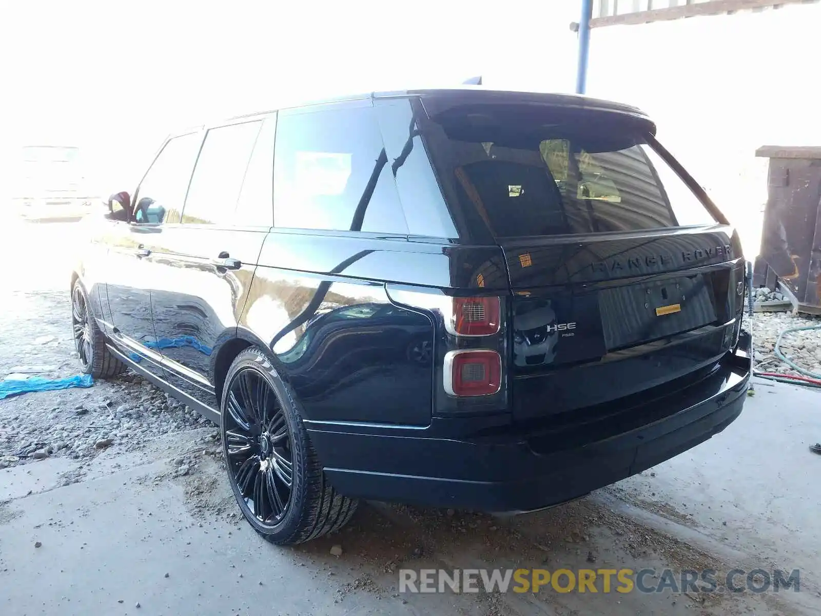 3 Photograph of a damaged car SALGS2SE0LA582430 LAND ROVER RANGEROVER 2020