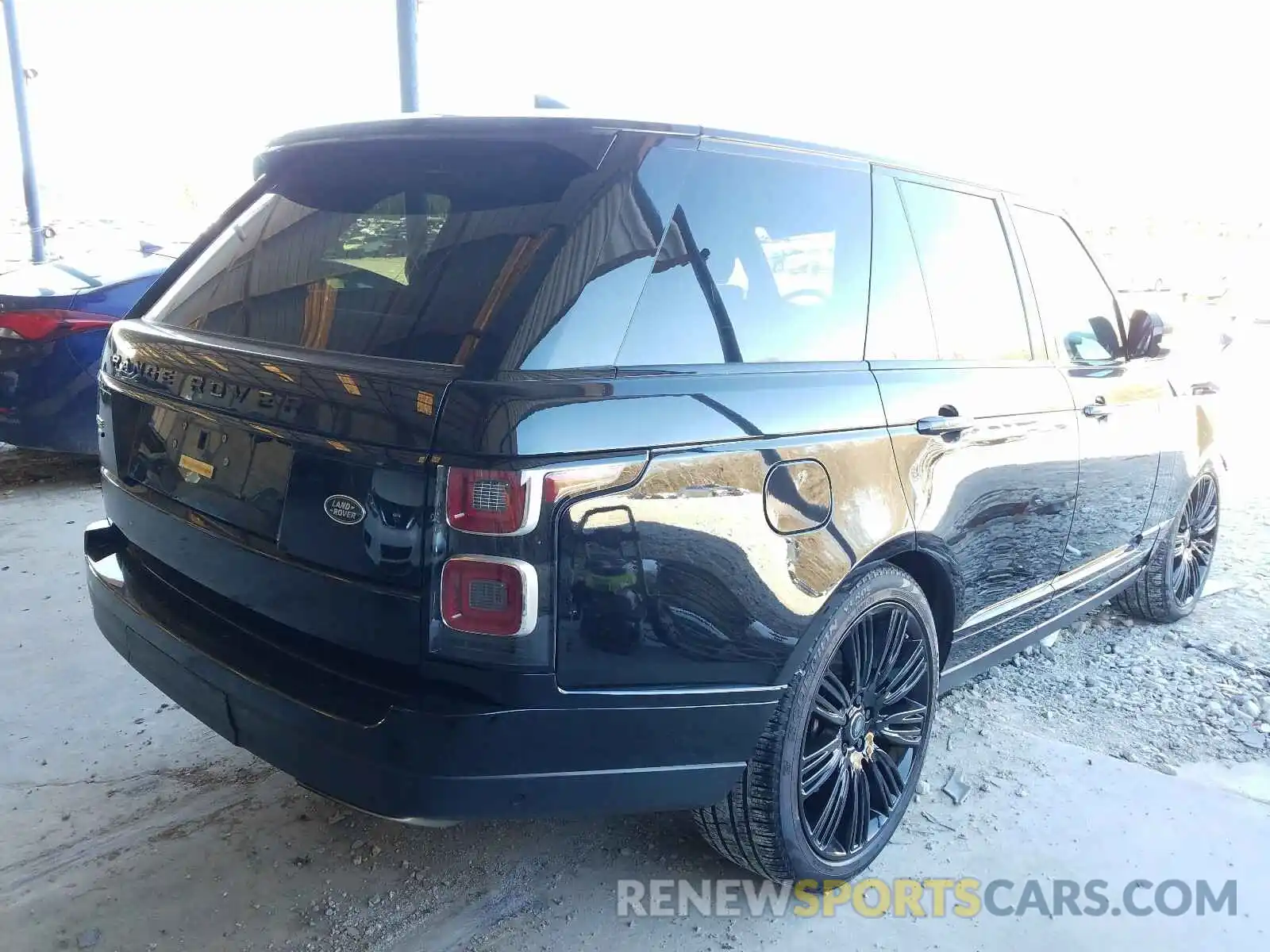 4 Photograph of a damaged car SALGS2SE0LA582430 LAND ROVER RANGEROVER 2020