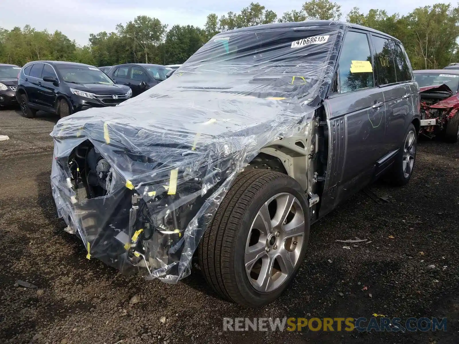 2 Photograph of a damaged car SALGS2SE1LA569508 LAND ROVER RANGEROVER 2020