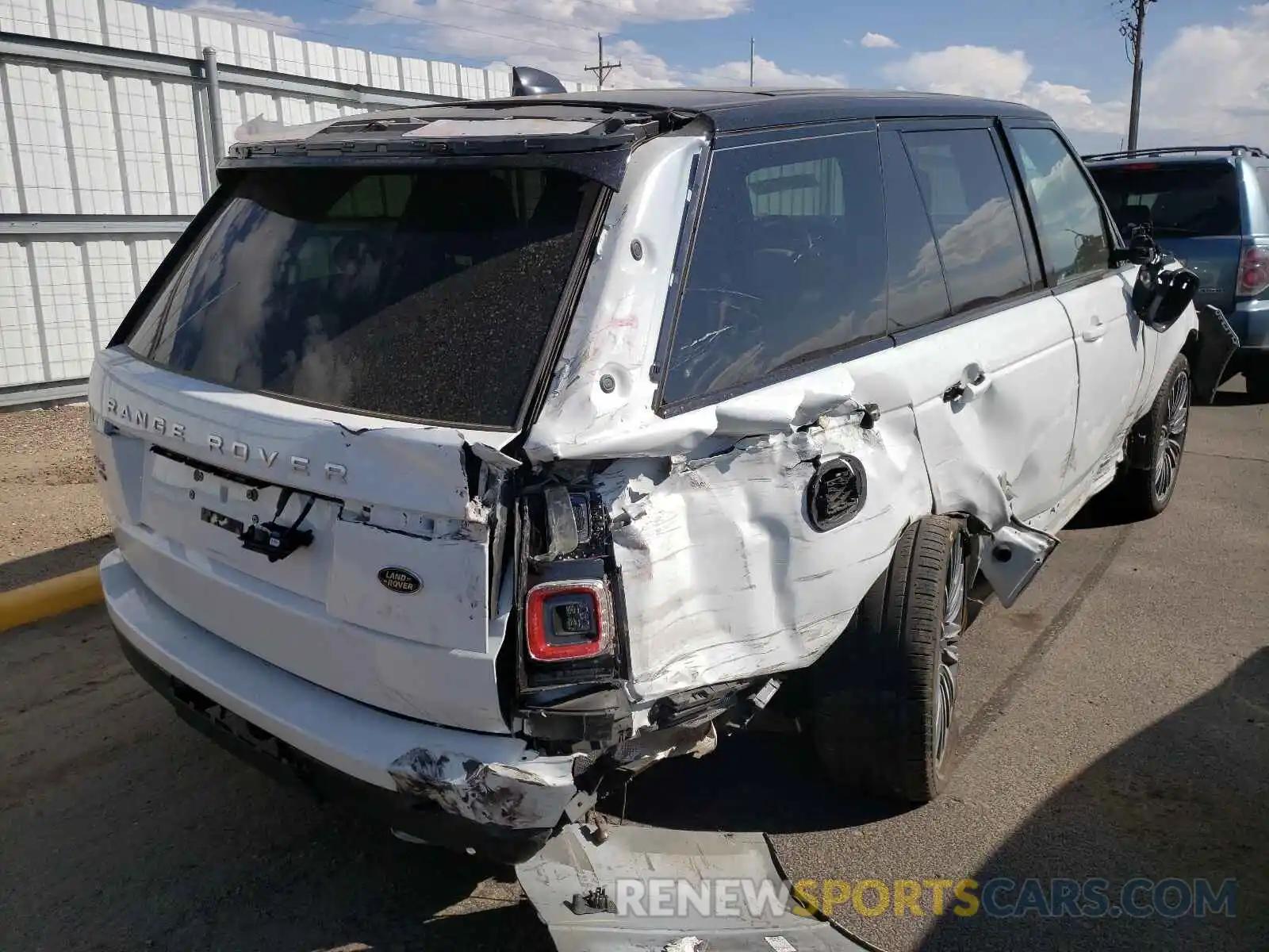 4 Photograph of a damaged car SALGS2SE2LA571445 LAND ROVER RANGEROVER 2020