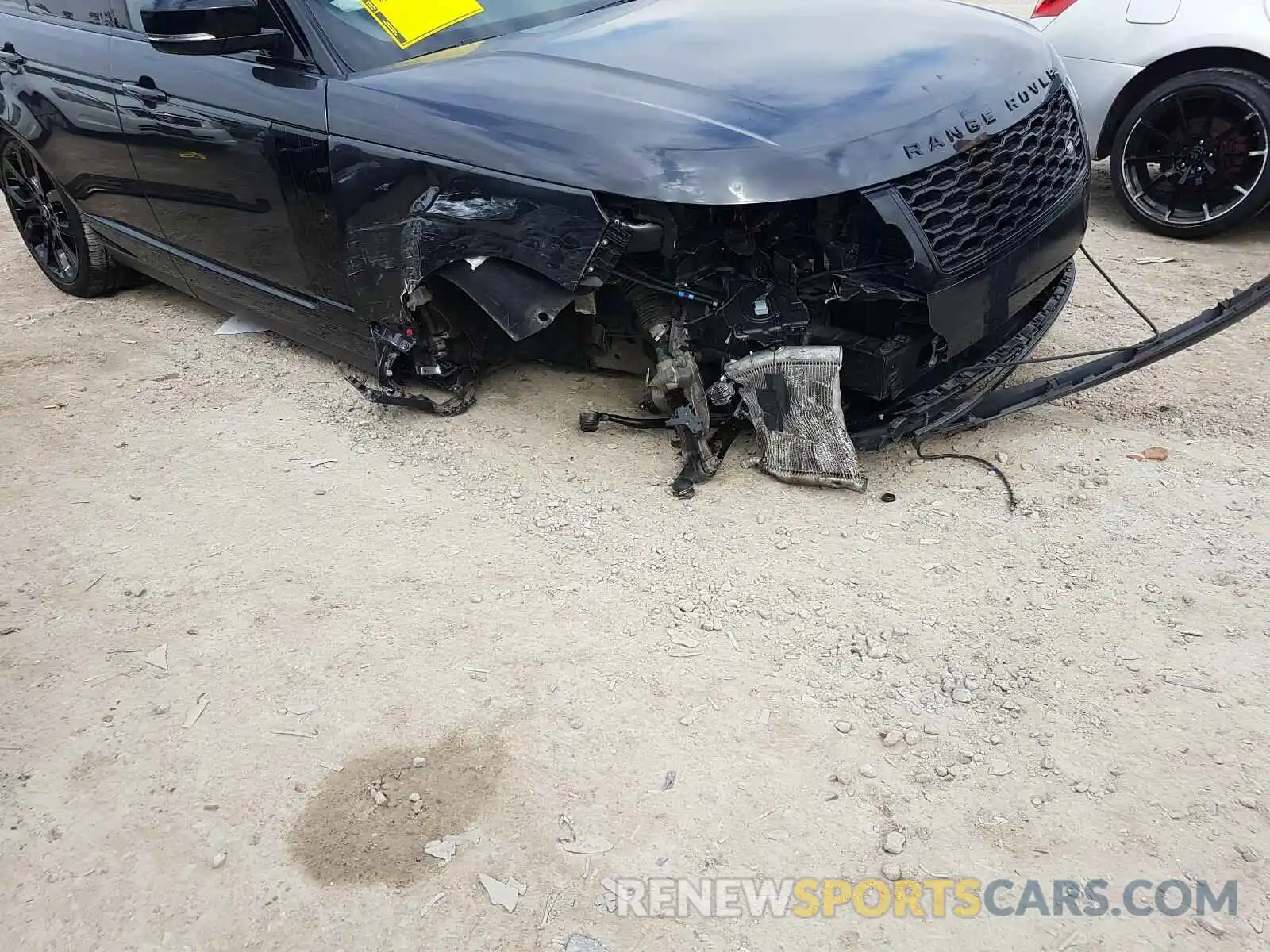 9 Photograph of a damaged car SALGS2SE2LA593591 LAND ROVER RANGEROVER 2020