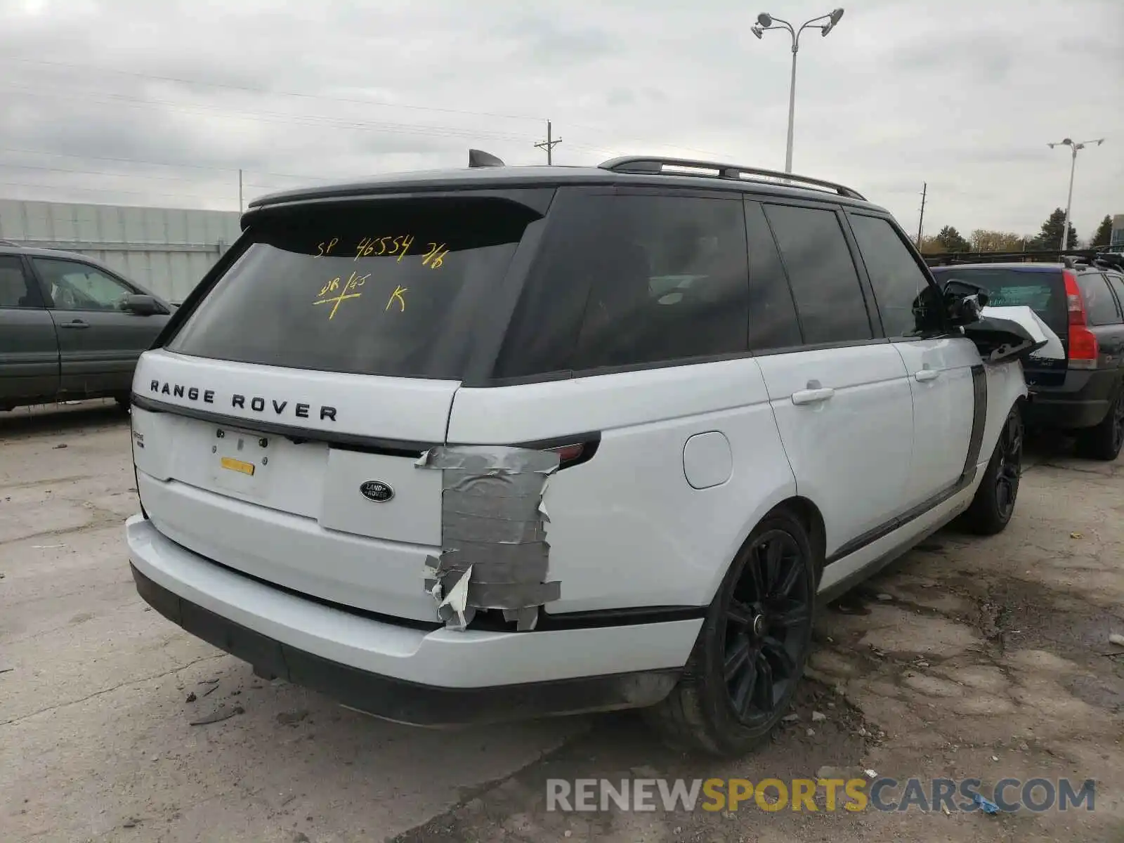 4 Photograph of a damaged car SALGS2SE3LA568229 LAND ROVER RANGEROVER 2020