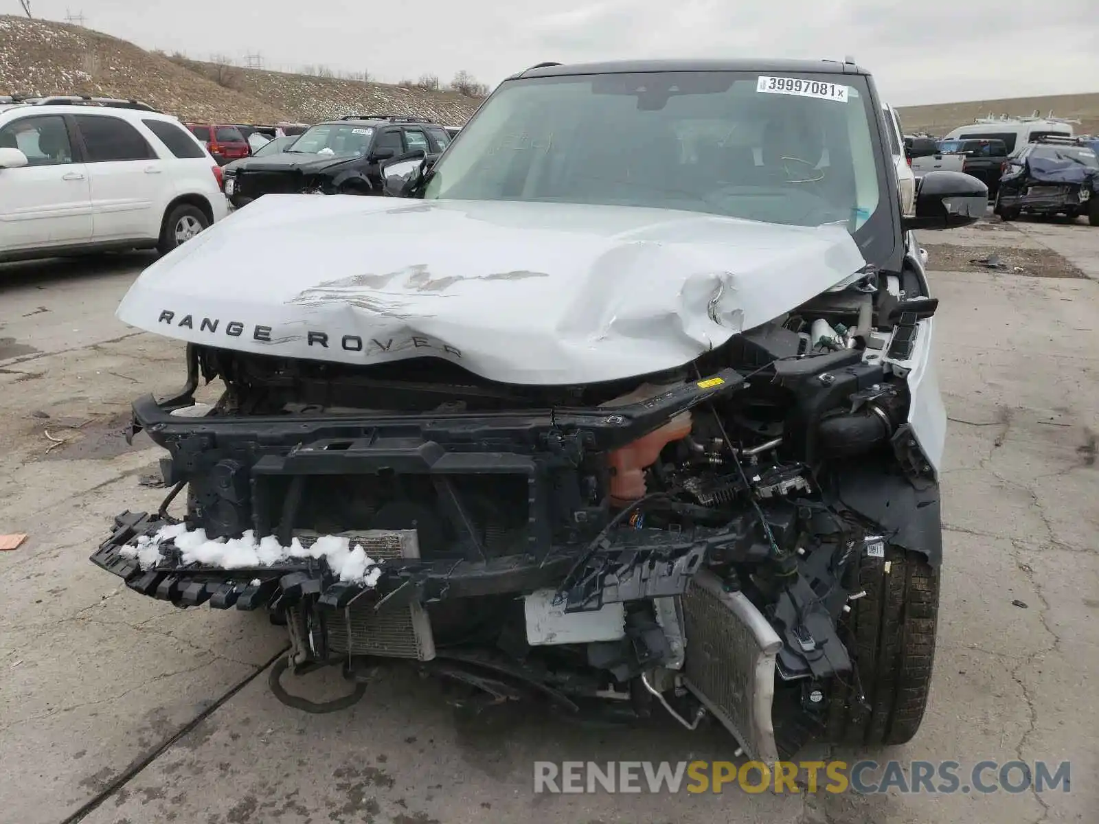 9 Photograph of a damaged car SALGS2SE3LA568229 LAND ROVER RANGEROVER 2020