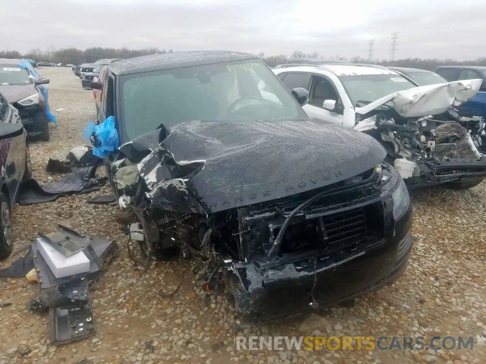 1 Photograph of a damaged car SALGS2SE3LA571941 LAND ROVER RANGEROVER 2020