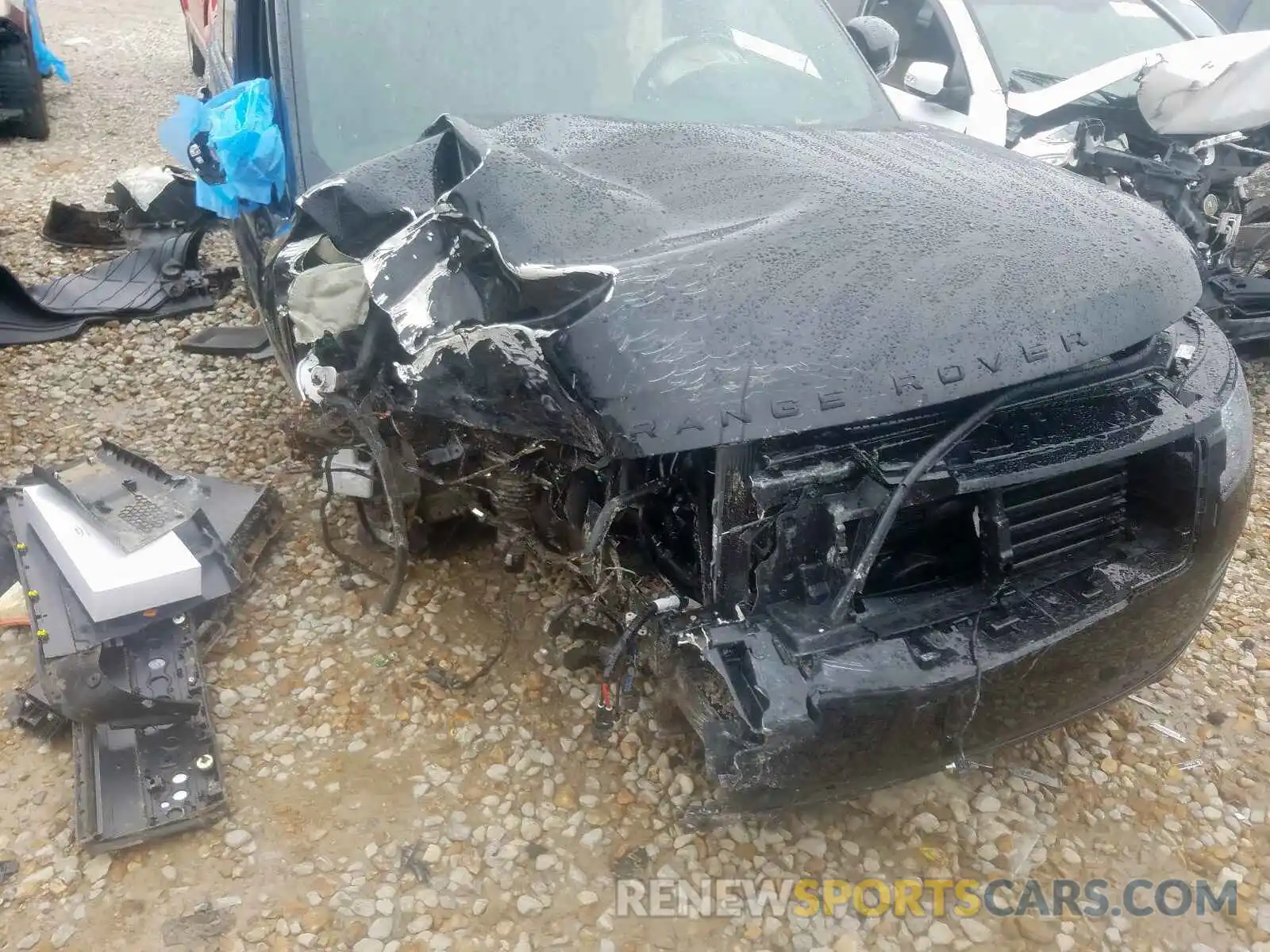 9 Photograph of a damaged car SALGS2SE3LA571941 LAND ROVER RANGEROVER 2020