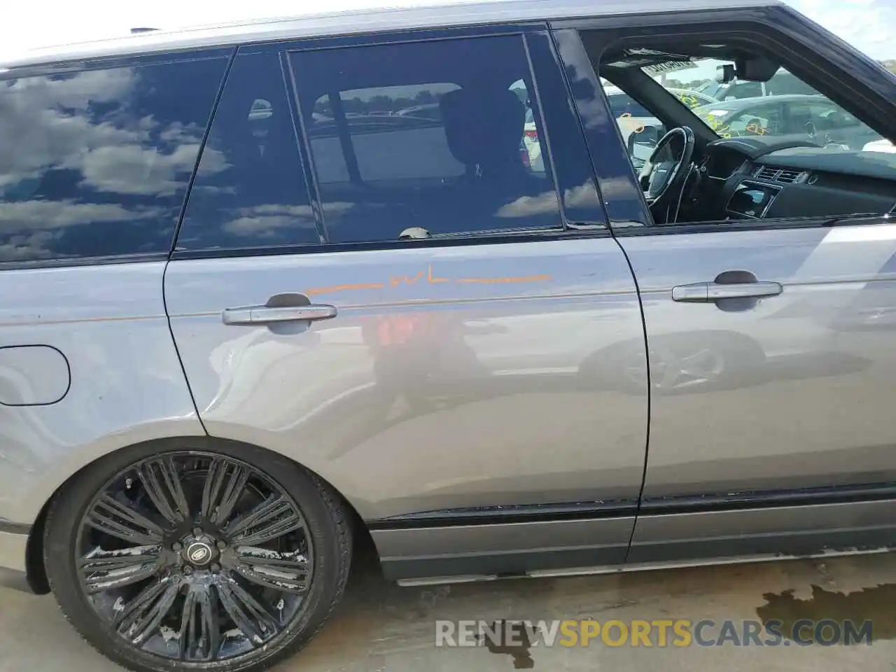 9 Photograph of a damaged car SALGS2SE3LA574015 LAND ROVER RANGEROVER 2020