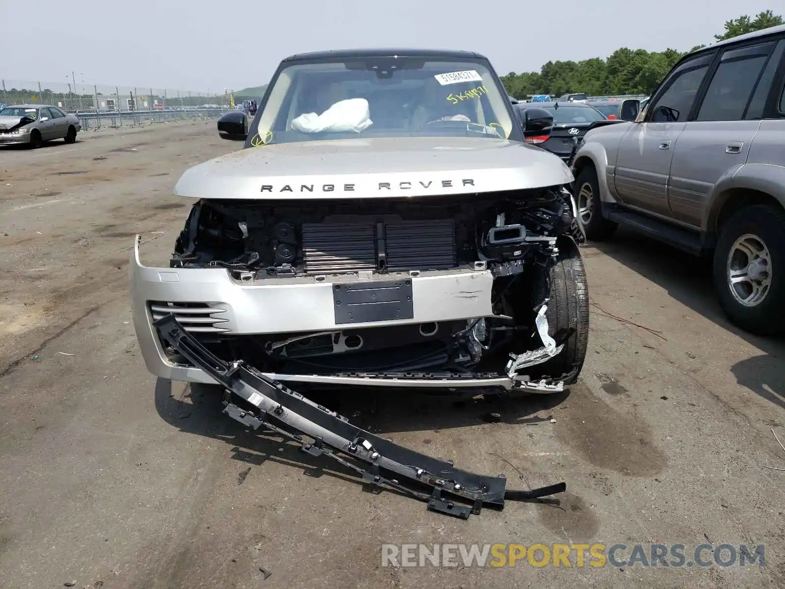 9 Photograph of a damaged car SALGS2SE8LA579856 LAND ROVER RANGEROVER 2020