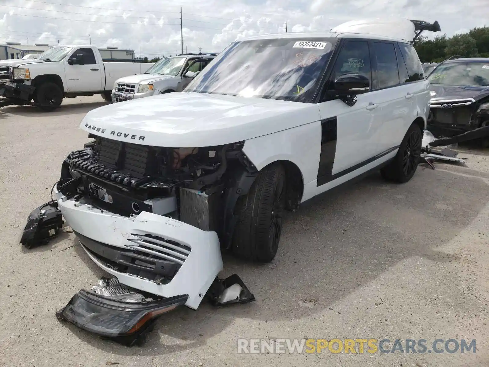 2 Photograph of a damaged car SALGS2SE9LA570759 LAND ROVER RANGEROVER 2020