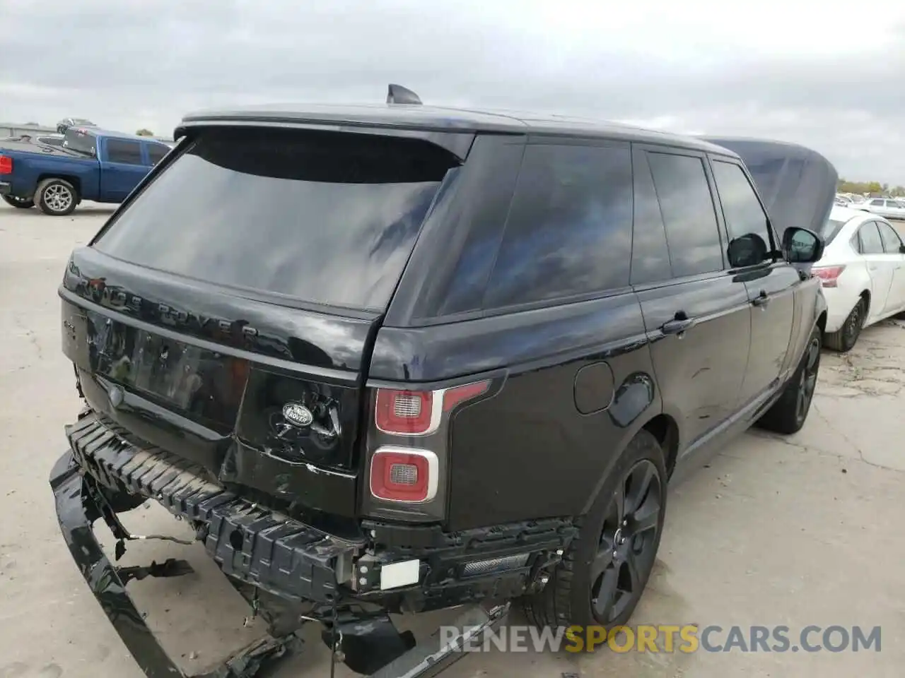 4 Photograph of a damaged car SALGS2SE9LA576318 LAND ROVER RANGEROVER 2020