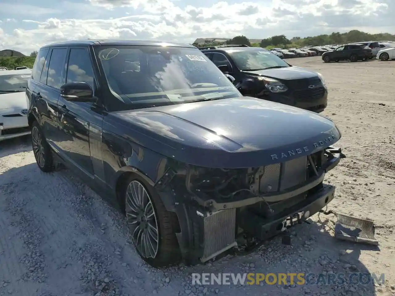 1 Photograph of a damaged car SALGS2SEXLA569992 LAND ROVER RANGEROVER 2020