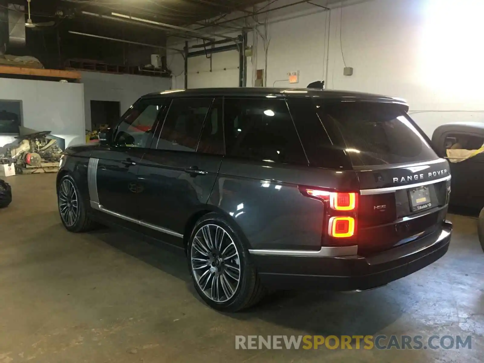 4 Photograph of a damaged car SALGS2SEXLA589529 LAND ROVER RANGEROVER 2020