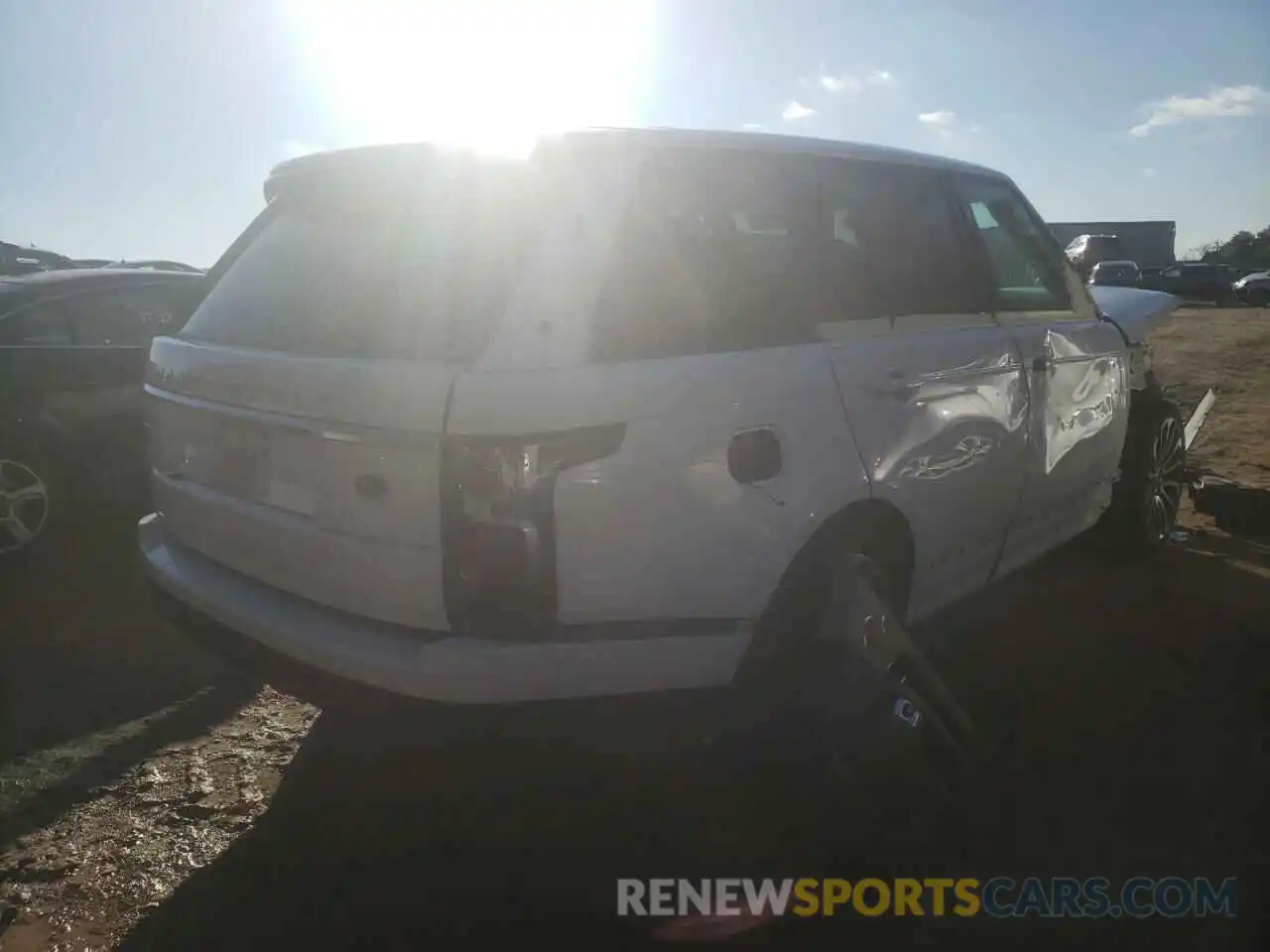 4 Photograph of a damaged car SALGS2SEXLA592527 LAND ROVER RANGEROVER 2020