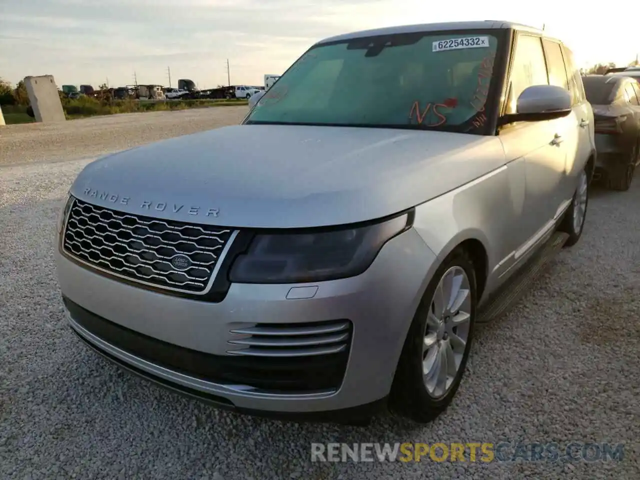 2 Photograph of a damaged car SALGS4RY9LA576945 LAND ROVER RANGEROVER 2020