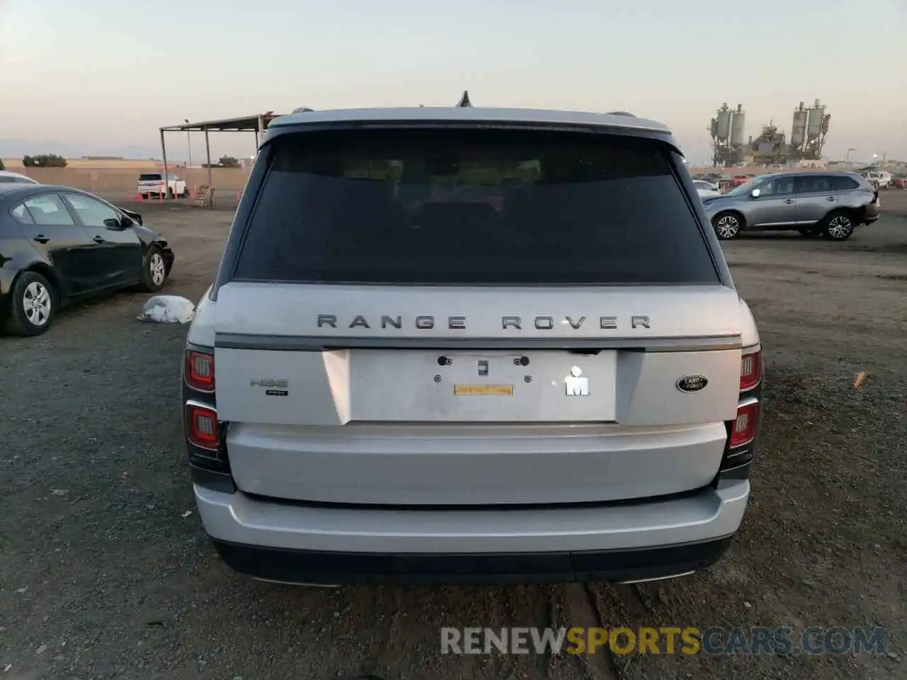 6 Photograph of a damaged car SALGS5SE0LA414854 LAND ROVER RANGEROVER 2020