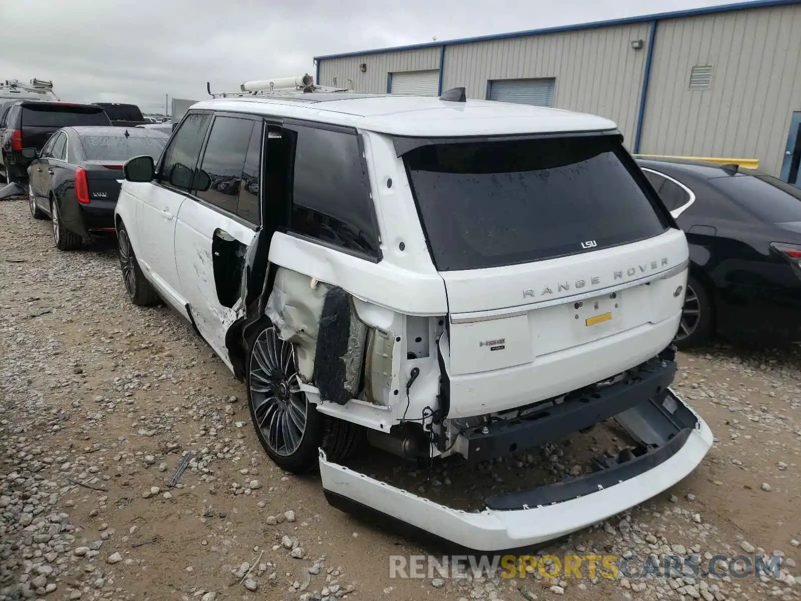 3 Photograph of a damaged car SALGS5SE1LA586150 LAND ROVER RANGEROVER 2020