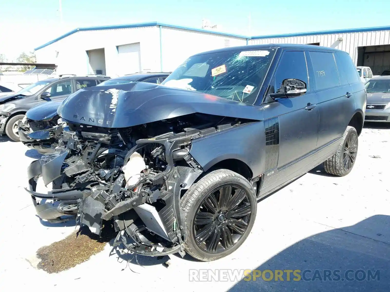 2 Photograph of a damaged car SALGS5SE3LA400592 LAND ROVER RANGEROVER 2020