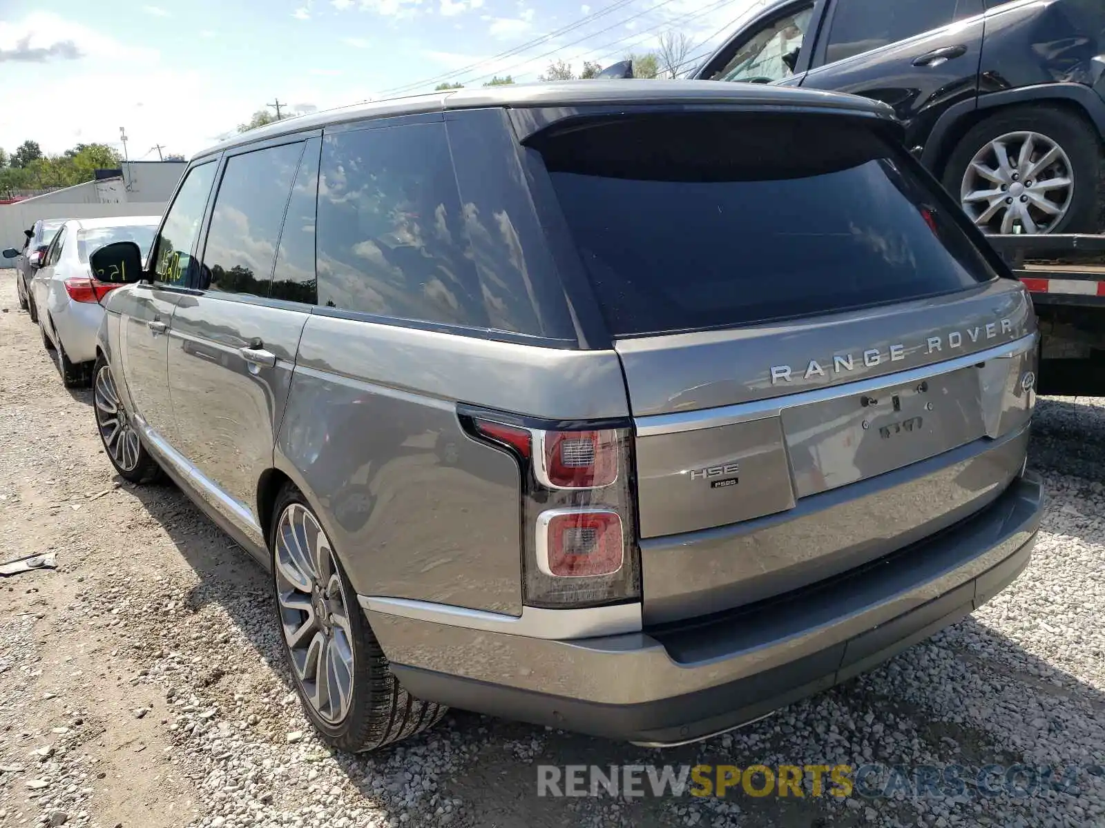 3 Photograph of a damaged car SALGS5SE7LA569501 LAND ROVER RANGEROVER 2020