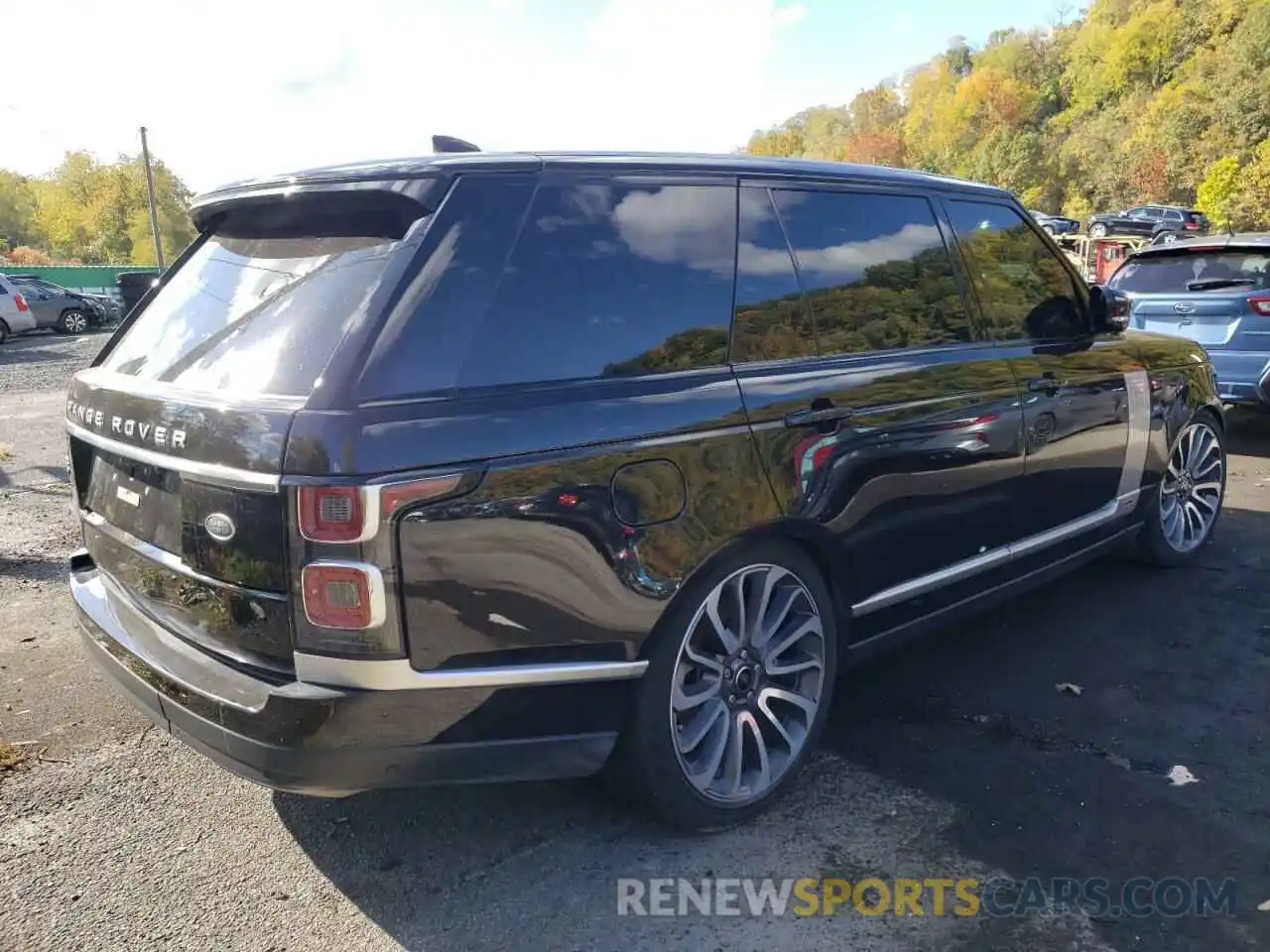 4 Photograph of a damaged car SALGS5SE8LA414794 LAND ROVER RANGEROVER 2020