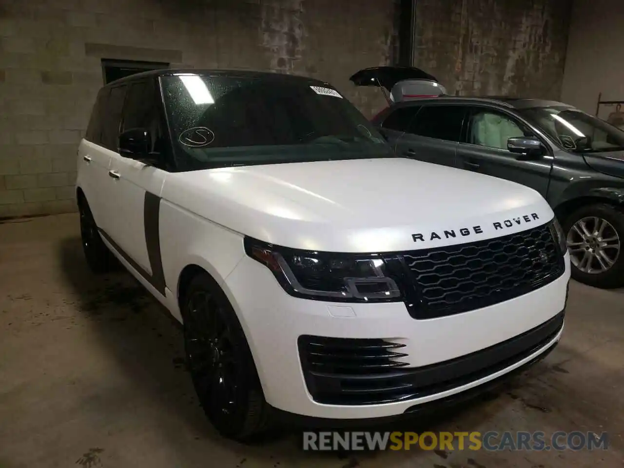 1 Photograph of a damaged car SALGV2SE4LA405368 LAND ROVER RANGEROVER 2020