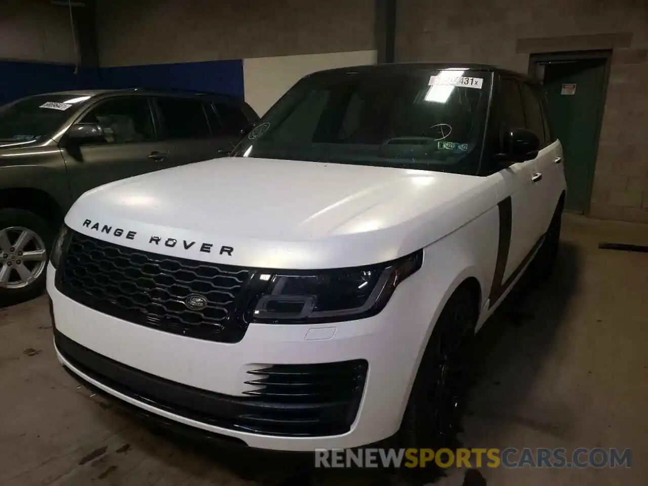 2 Photograph of a damaged car SALGV2SE4LA405368 LAND ROVER RANGEROVER 2020