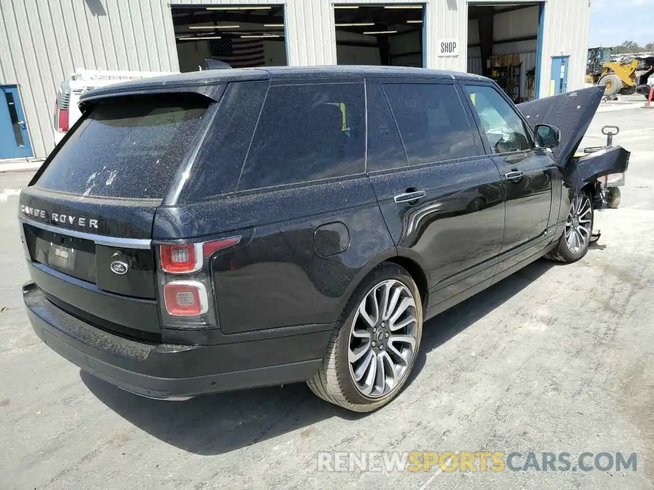 4 Photograph of a damaged car SALGV5SE1LA413378 LAND ROVER RANGEROVER 2020