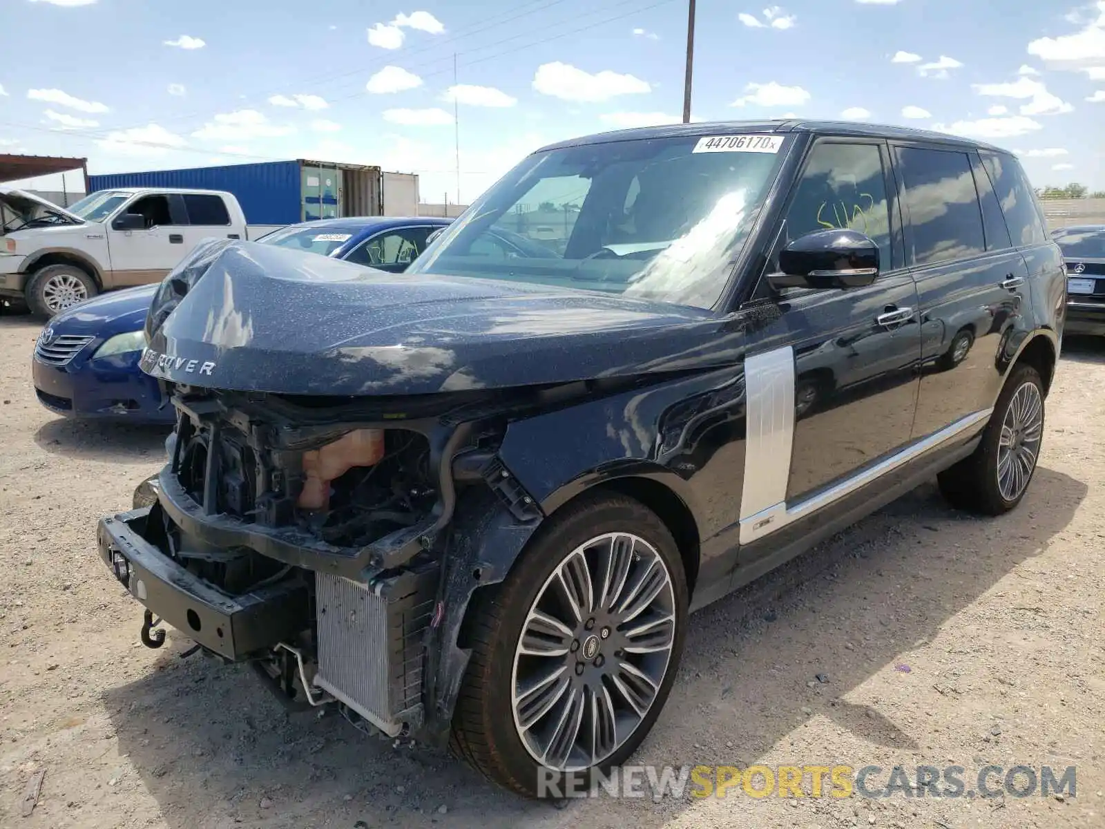 2 Photograph of a damaged car SALGV5SE3LA590532 LAND ROVER RANGEROVER 2020